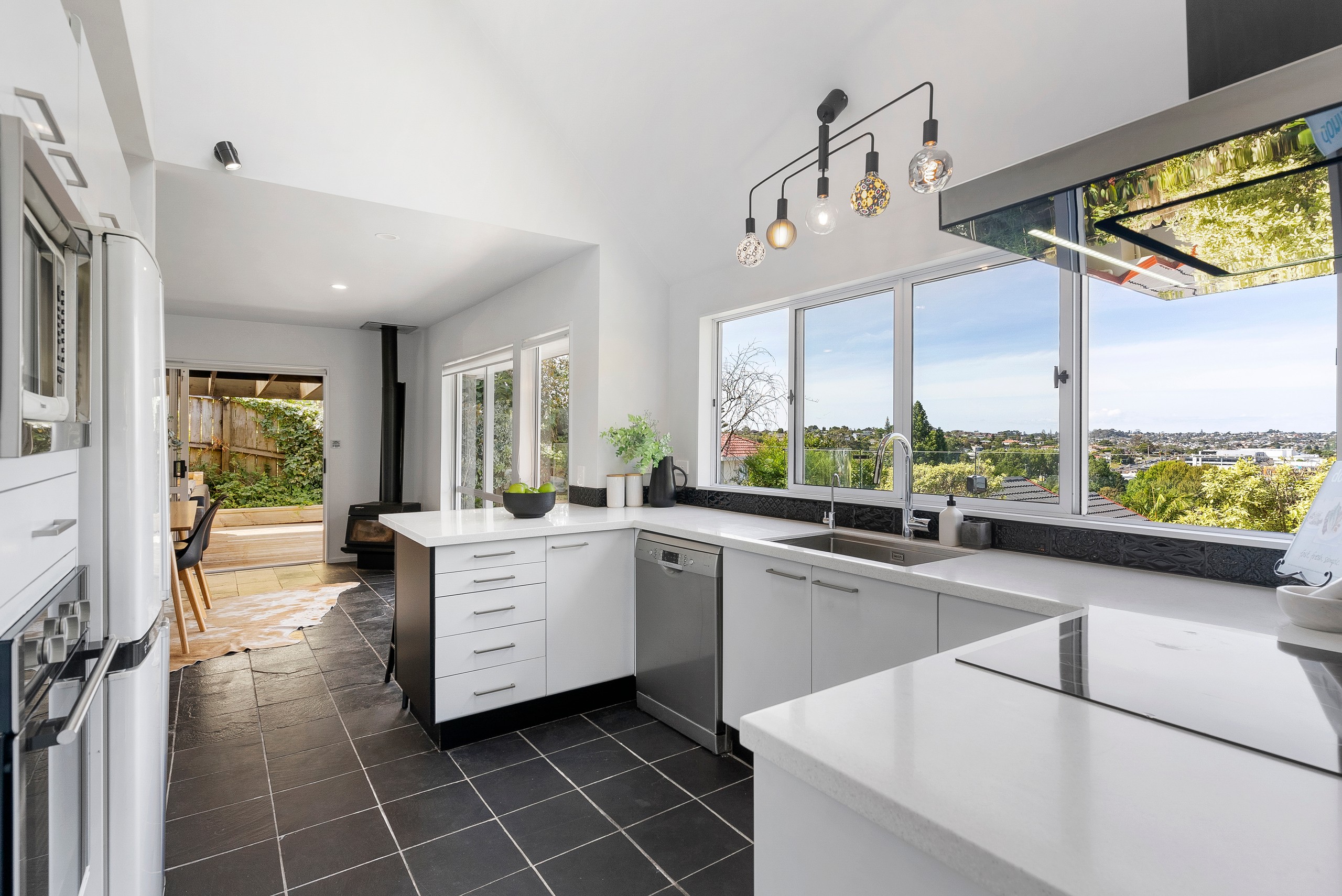 2/15A Beatrice Avenue, Hillcrest, North Shore City