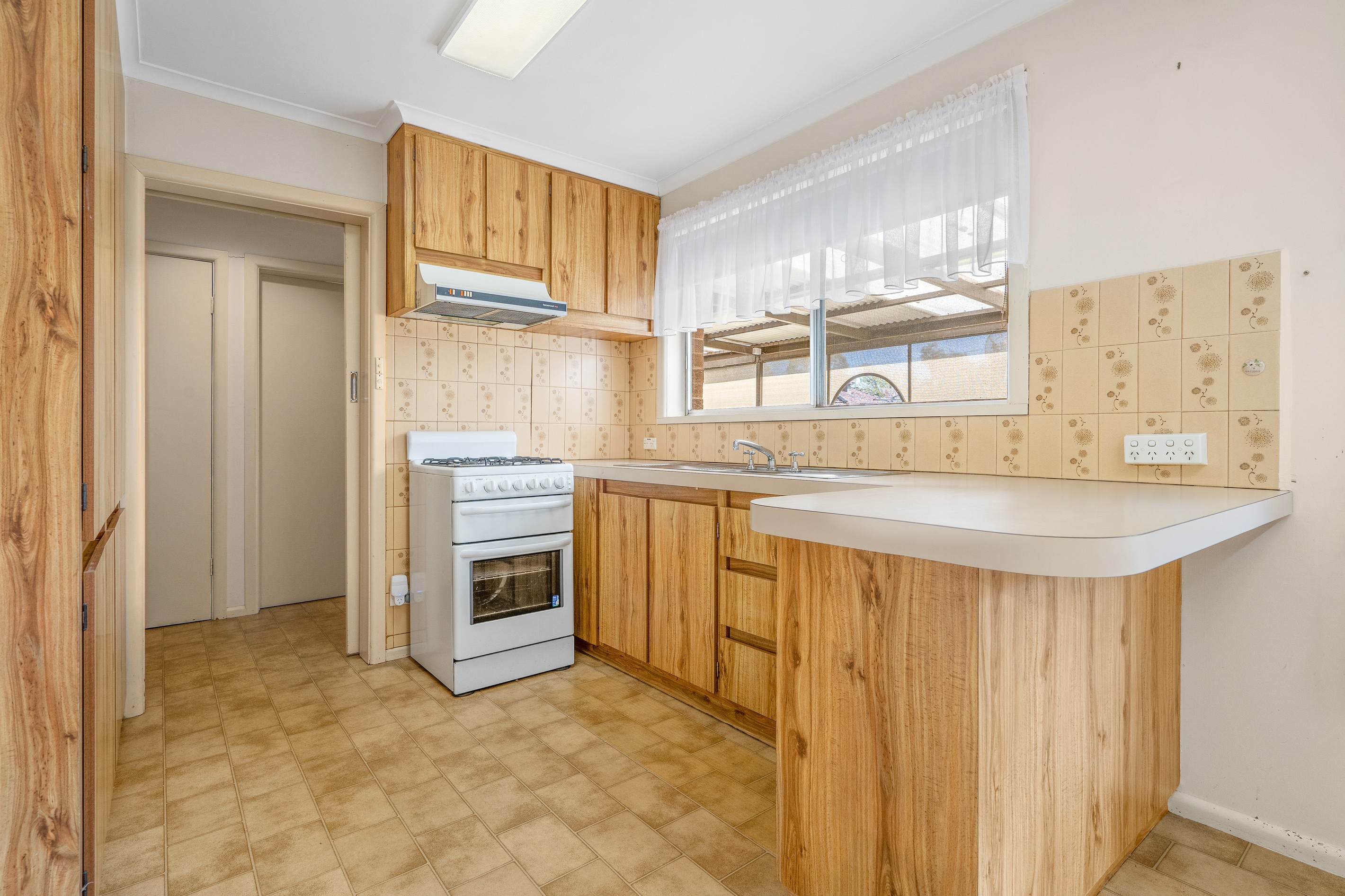 16 Smith Avenue, Thomastown, VIC 3074