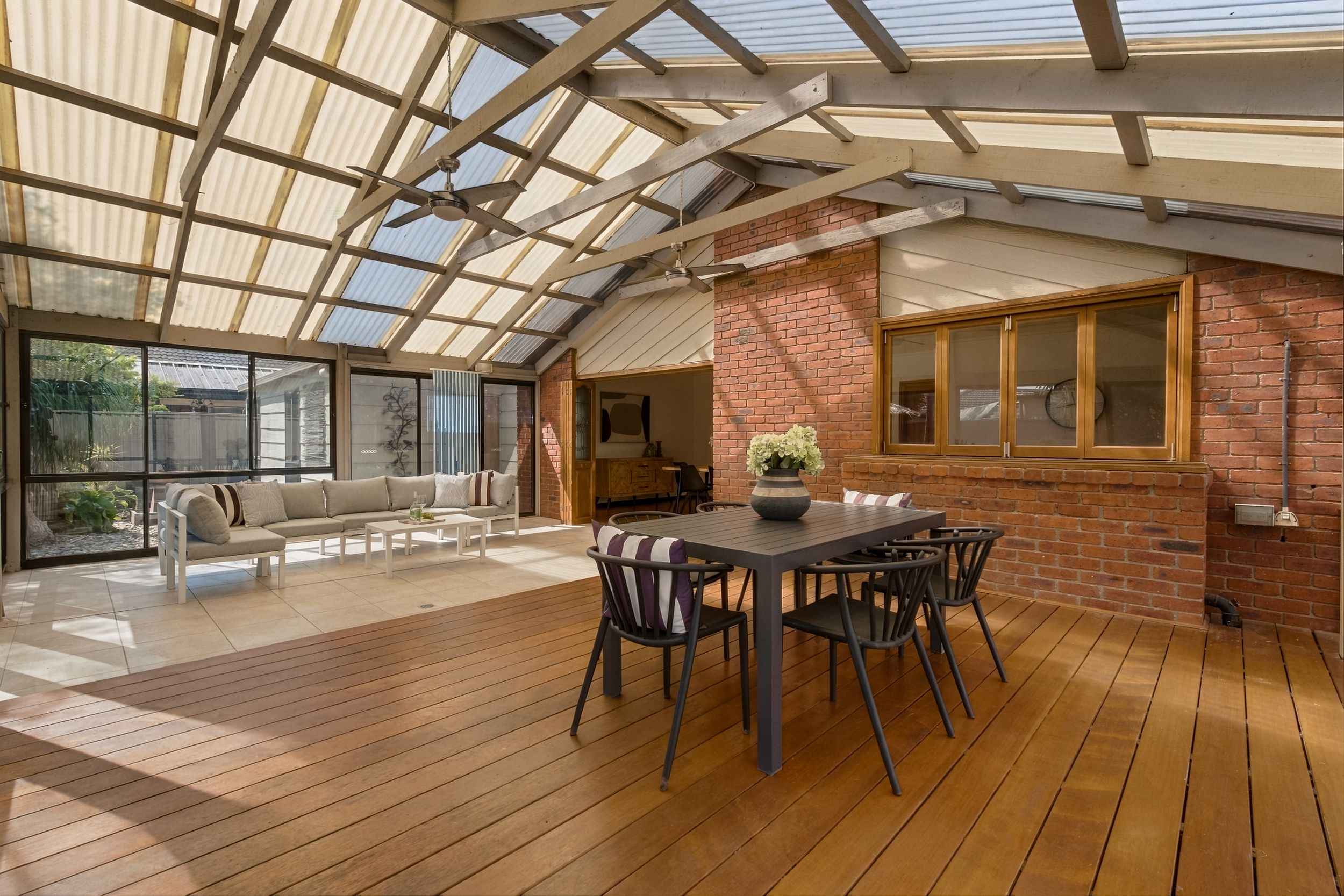 8 Caprice Court — photo 12 of 17