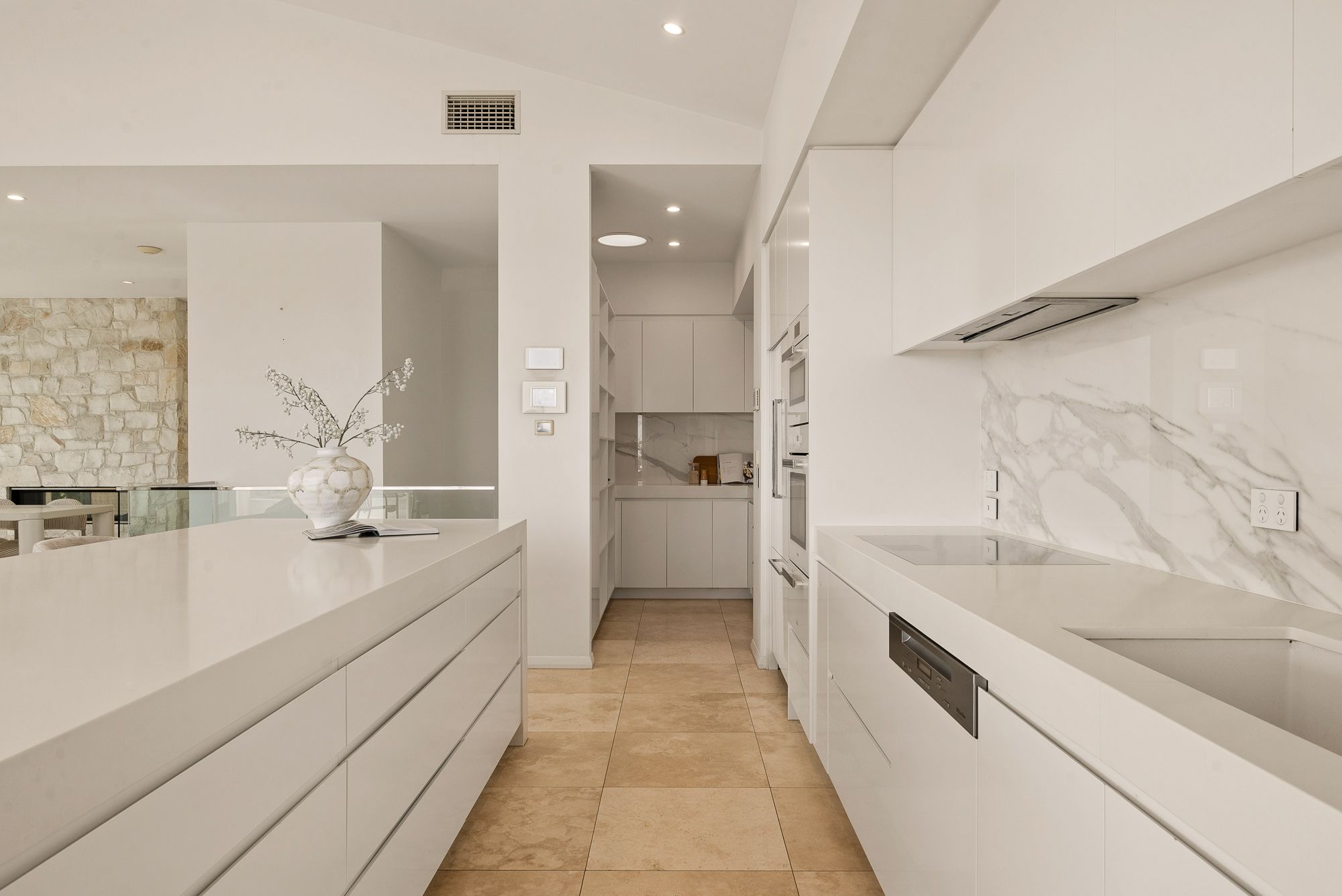 44 Victoria Street — photo 10 of 30