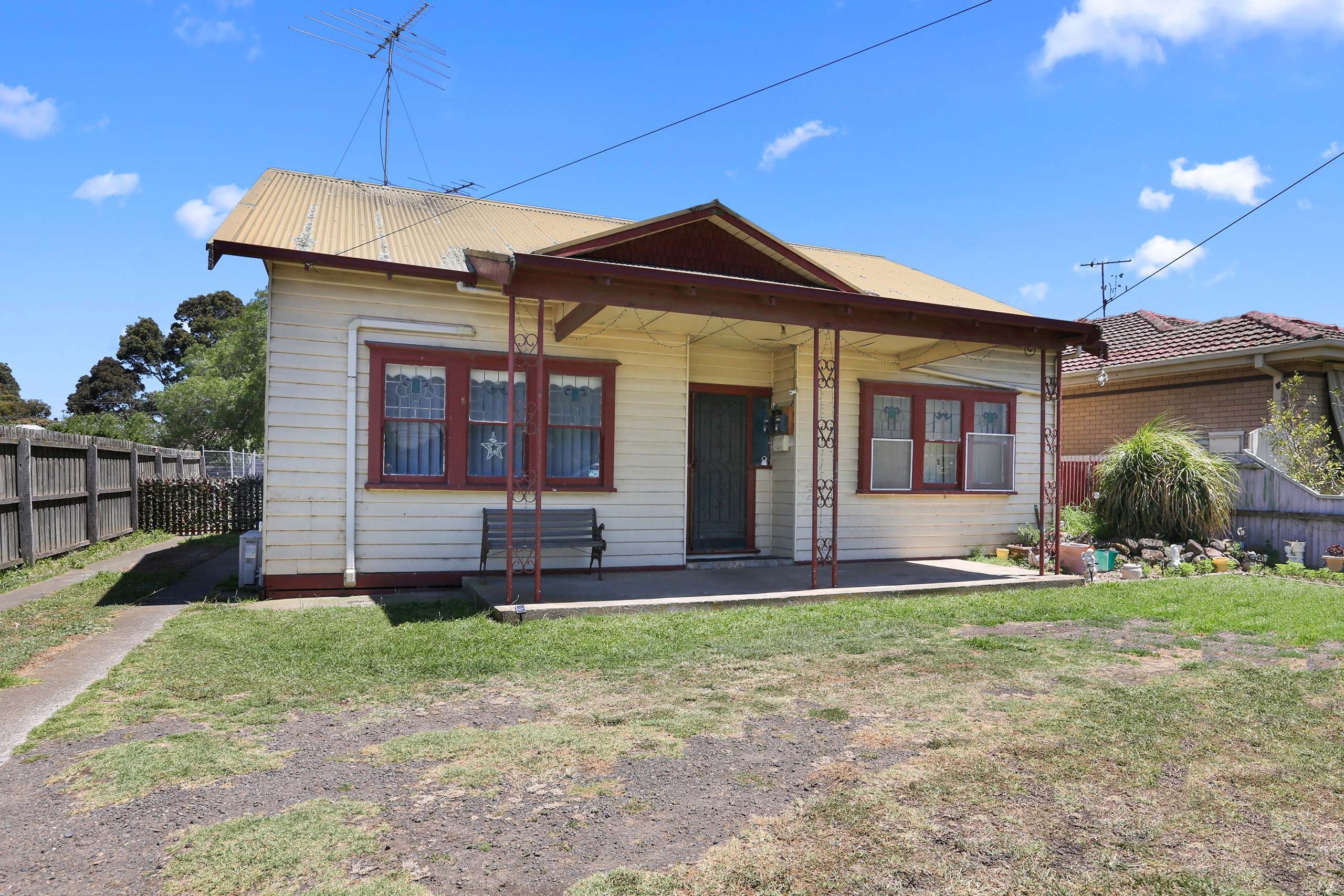 5 Seabeach Parade, North Shore VIC 3214