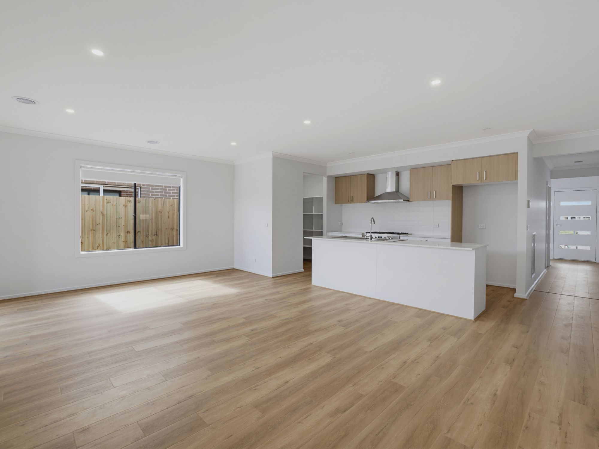 21 Delta Crescent — photo 4 of 11