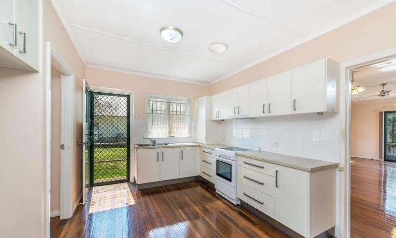 17 Coleman Street, Graceville, QLD 4075