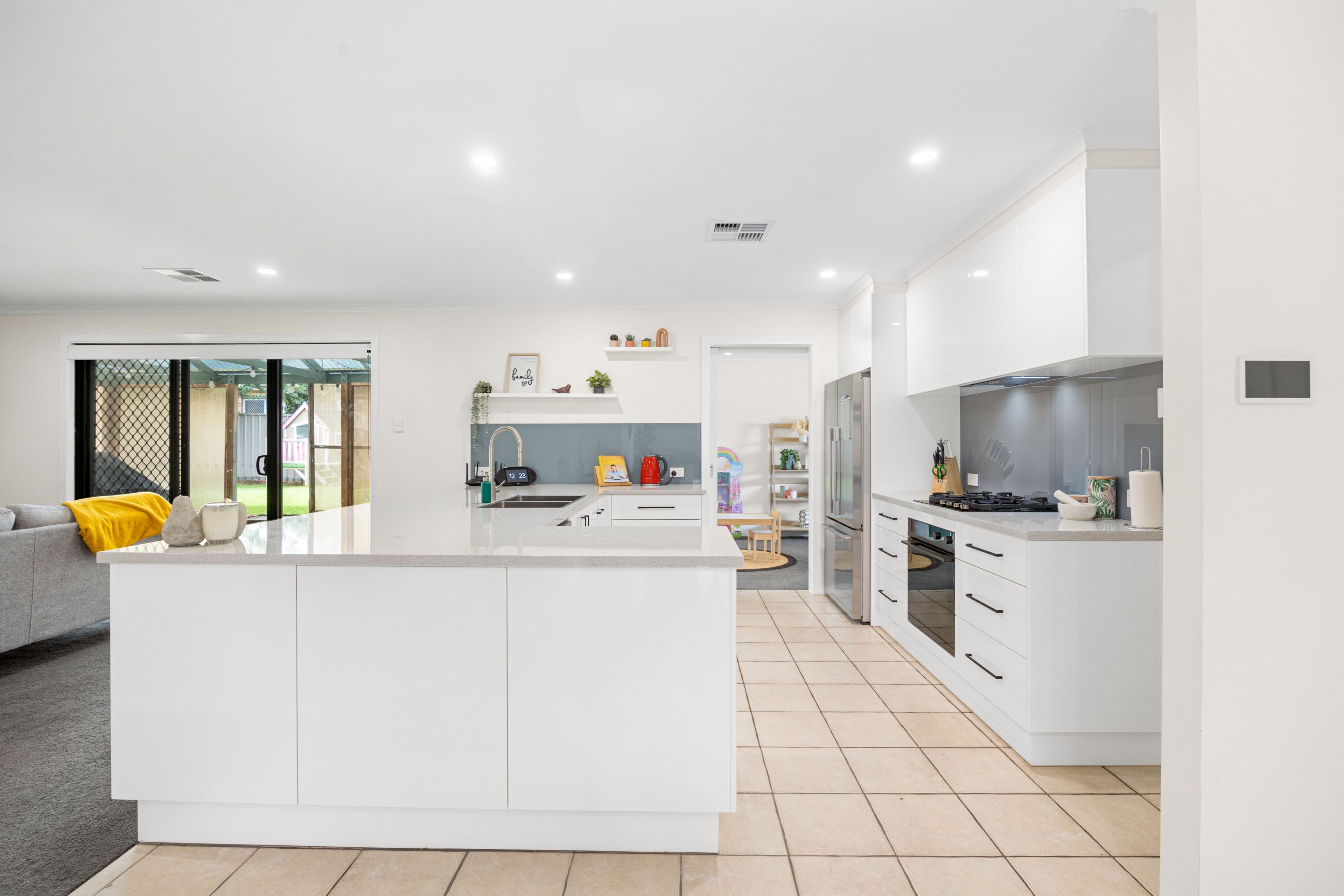 31 Axminster Crescent, Craigmore, SA 5114