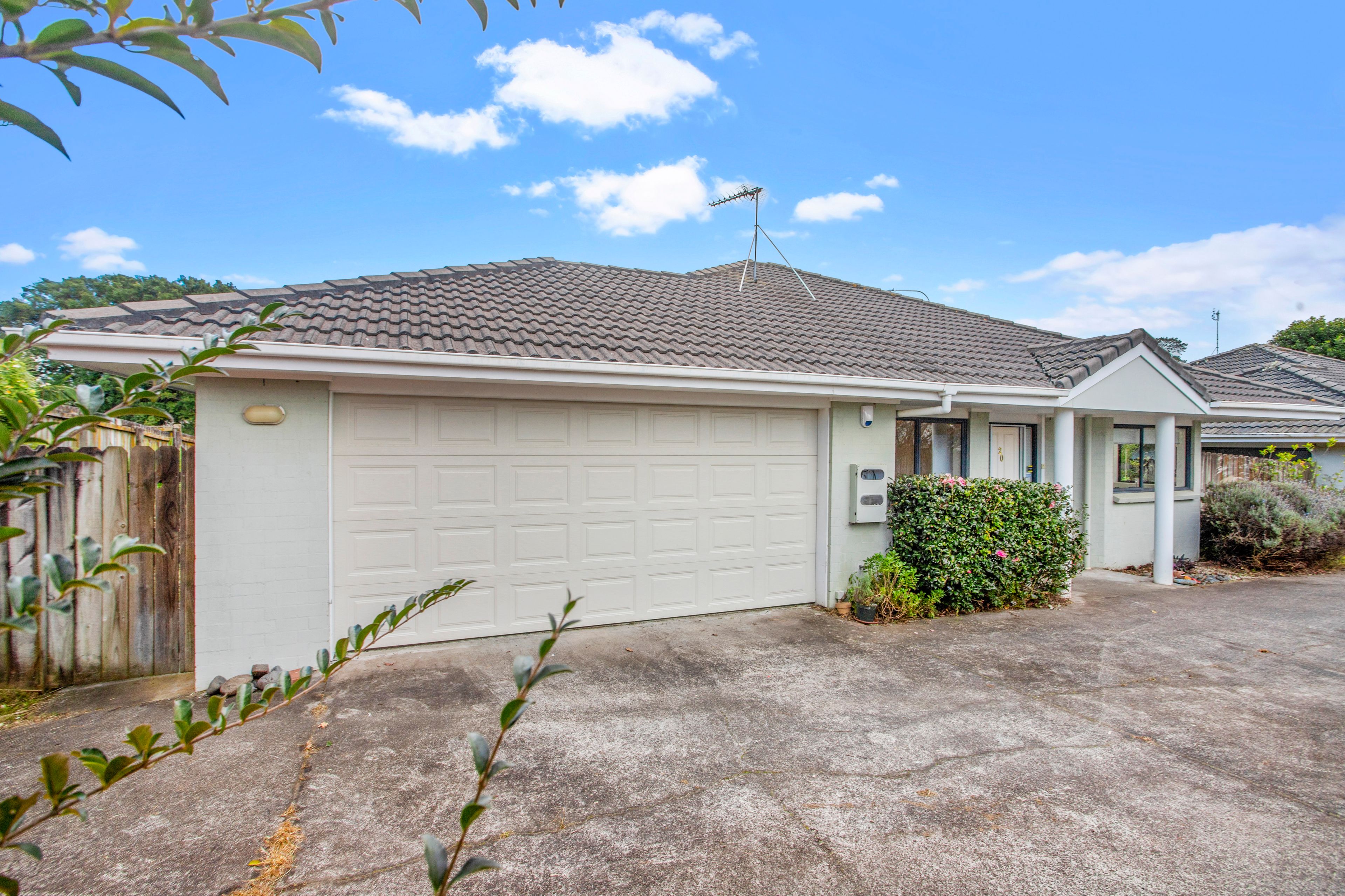 2/20 Marbeth Court, Botany Downs, Manukau City