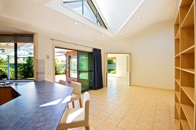 15 Brigadoon Avenue, Glenmore Park, NSW