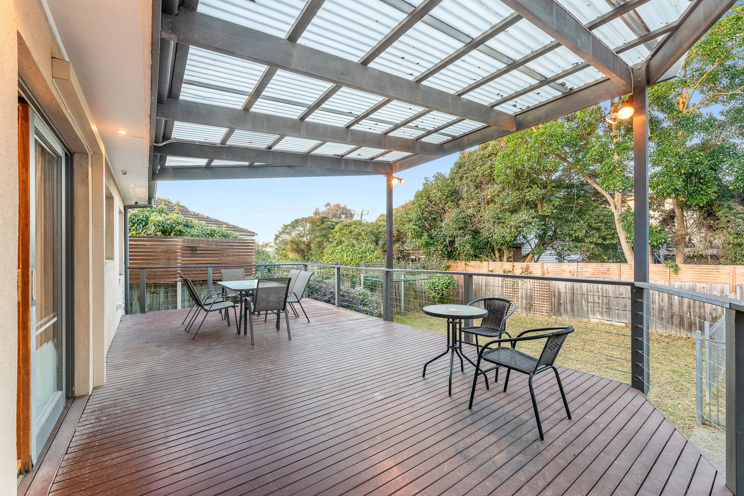68 Heathfield Rise — photo 14 of 15
