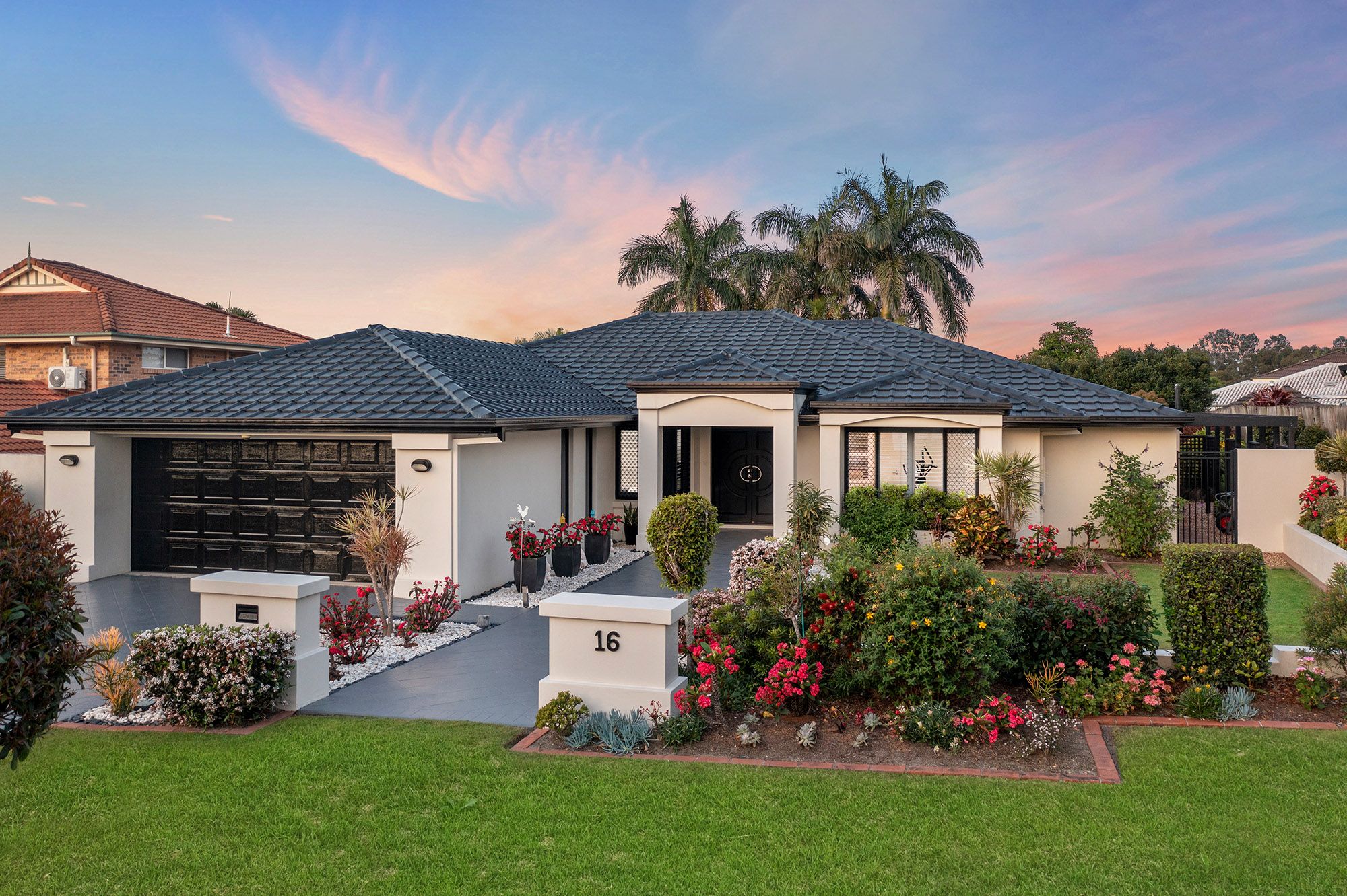 16 Clarendon Close, Parkinson, QLD 4115