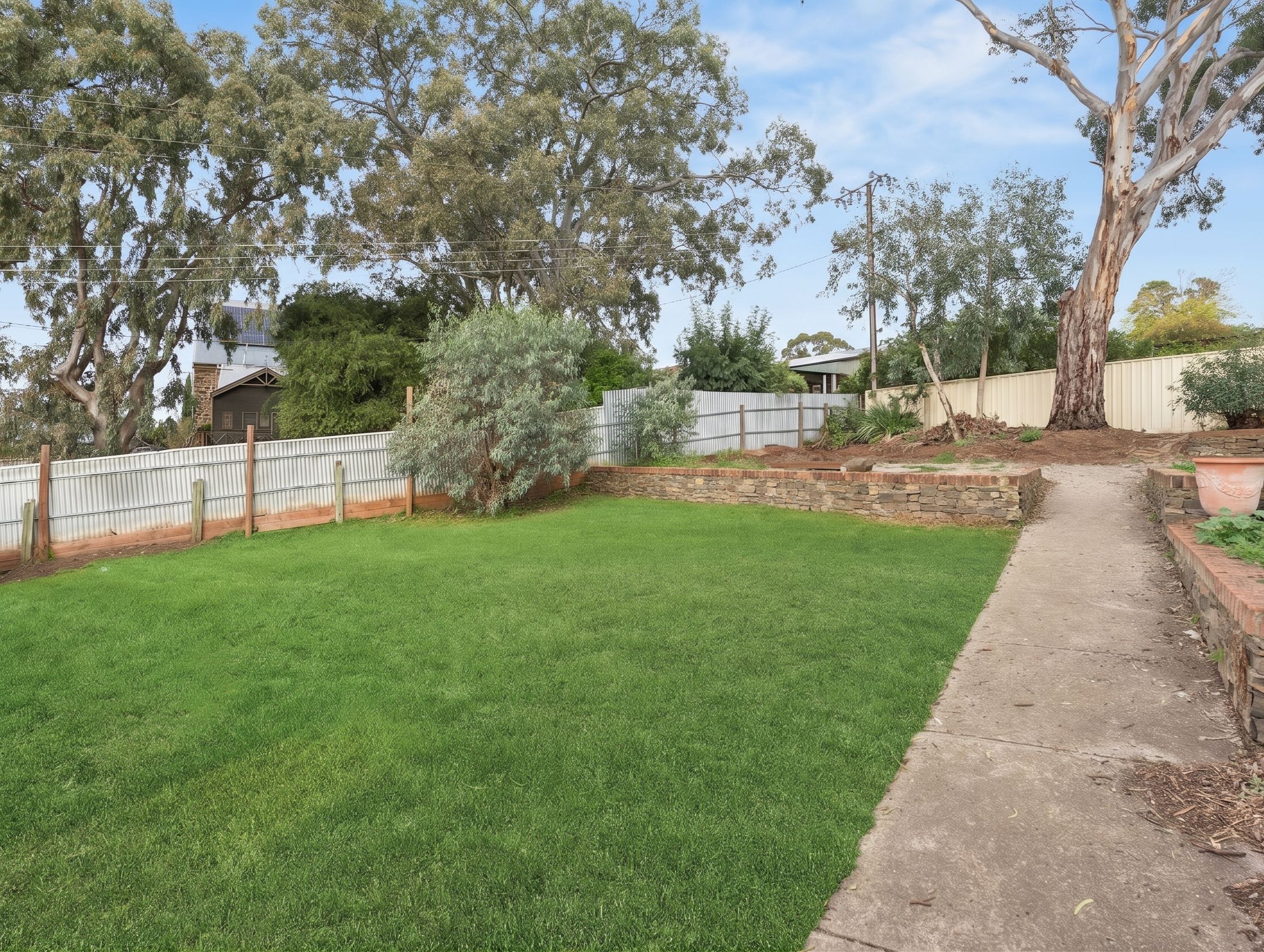 2B Jeffrey Street — photo 3 of 6