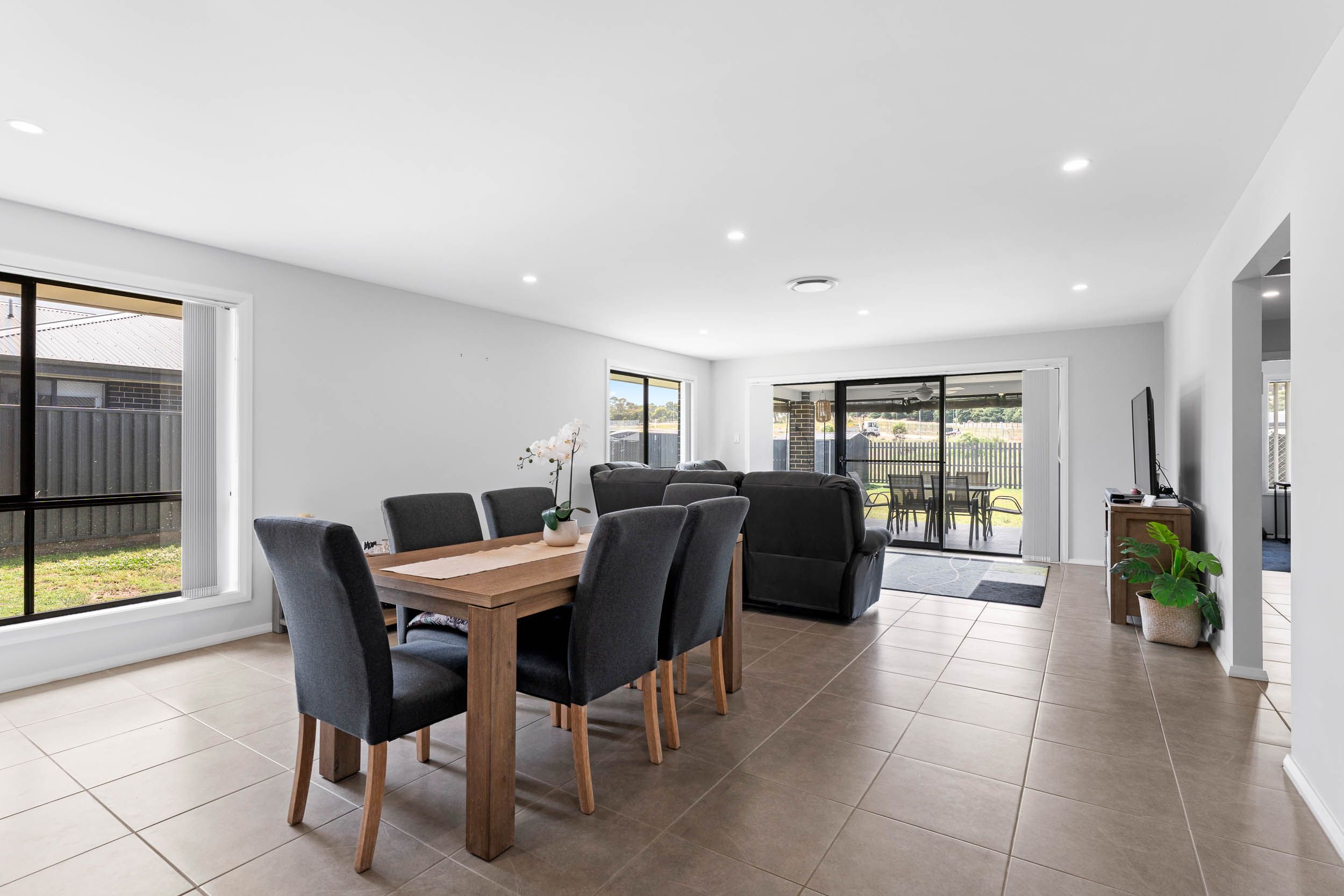 14 Roebuck Street — photo 5 of 18