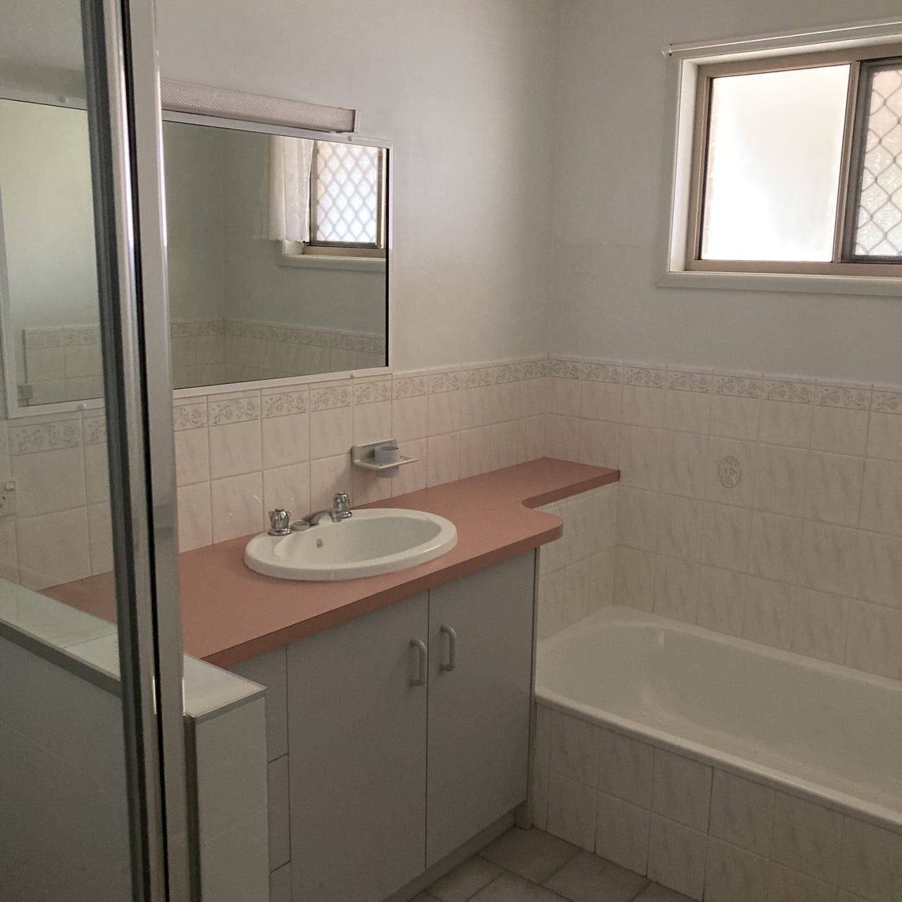 4 Walton Avenue, Goondiwindi, QLD 4390