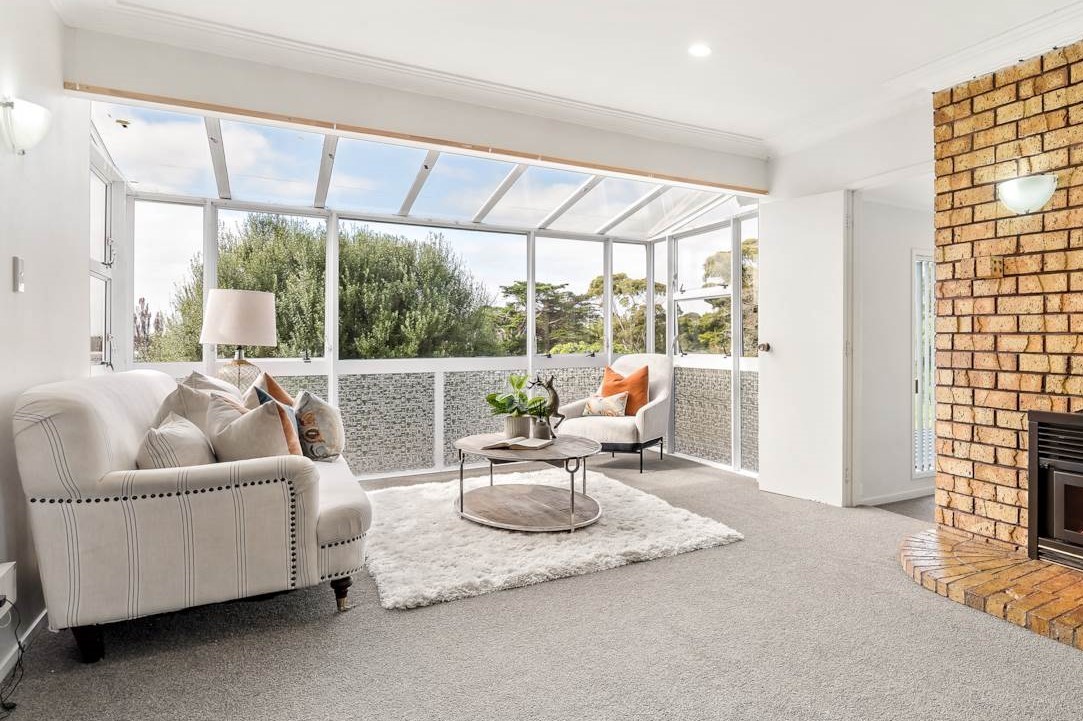 38 Edgeworth Road, Glenfield, North Shore City