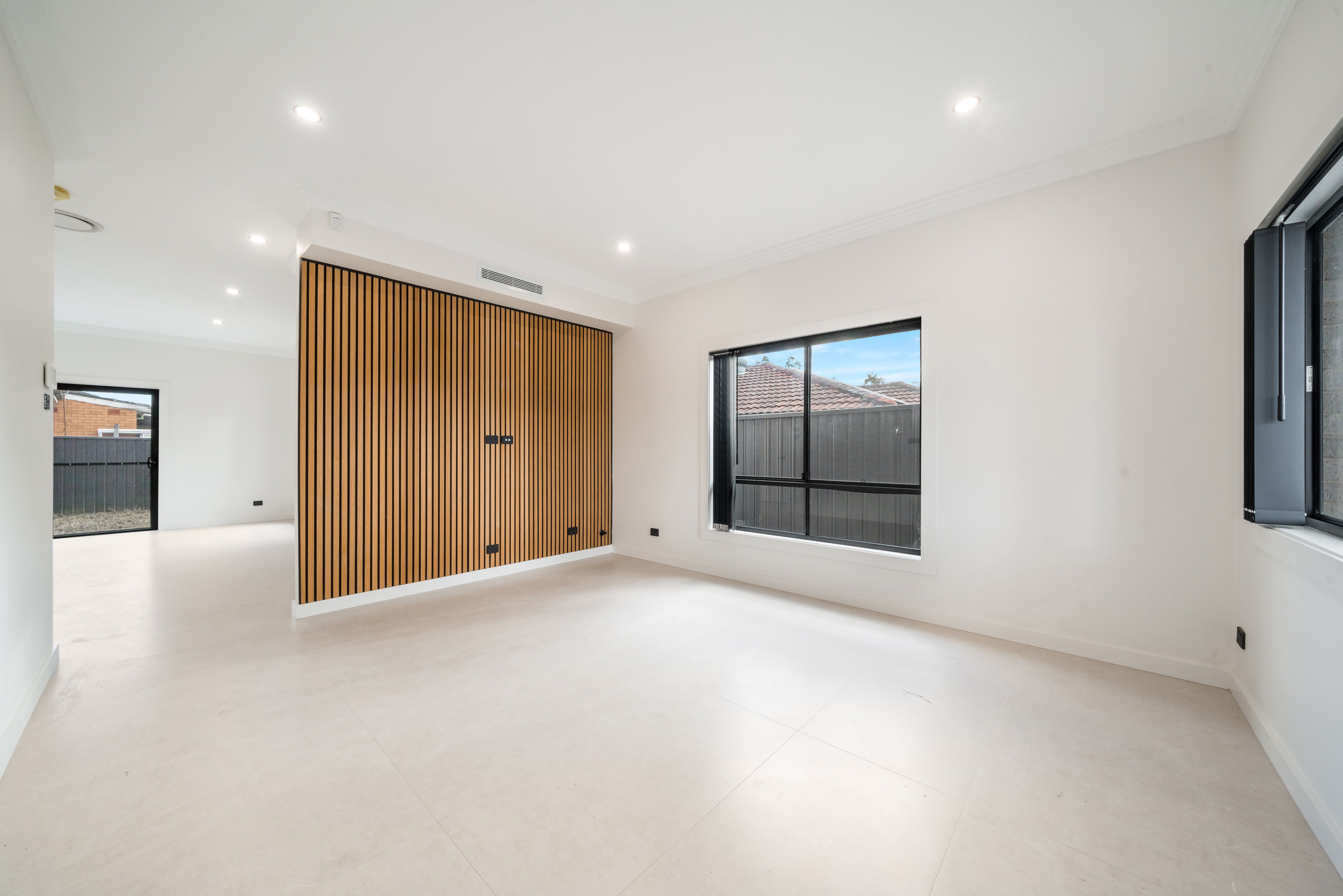 72 Oliveri Crescent — photo 3 of 19