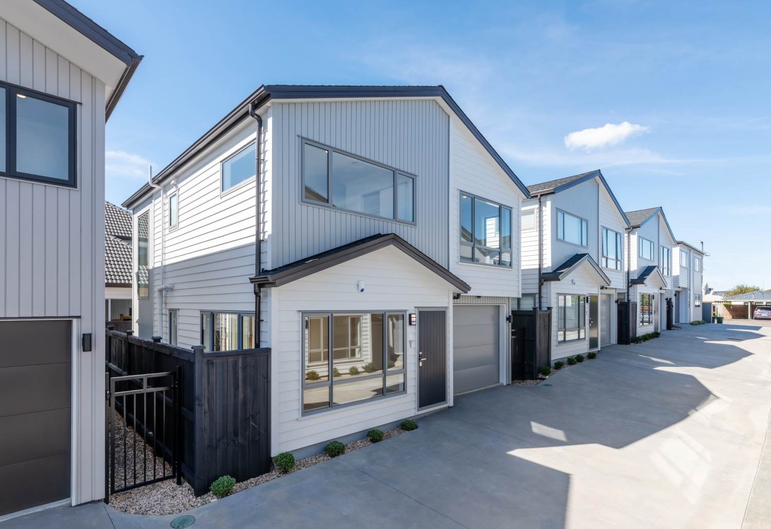 8 Waihanga Way (New Road off Richard Avenue), Bucklands Beach, Manukau City