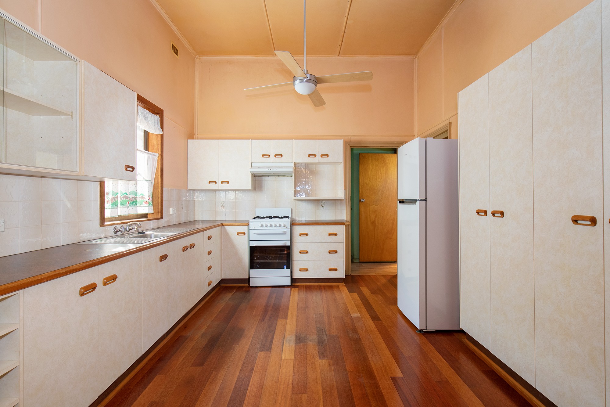 16 Buchanan Street, Hamilton, NSW 2303