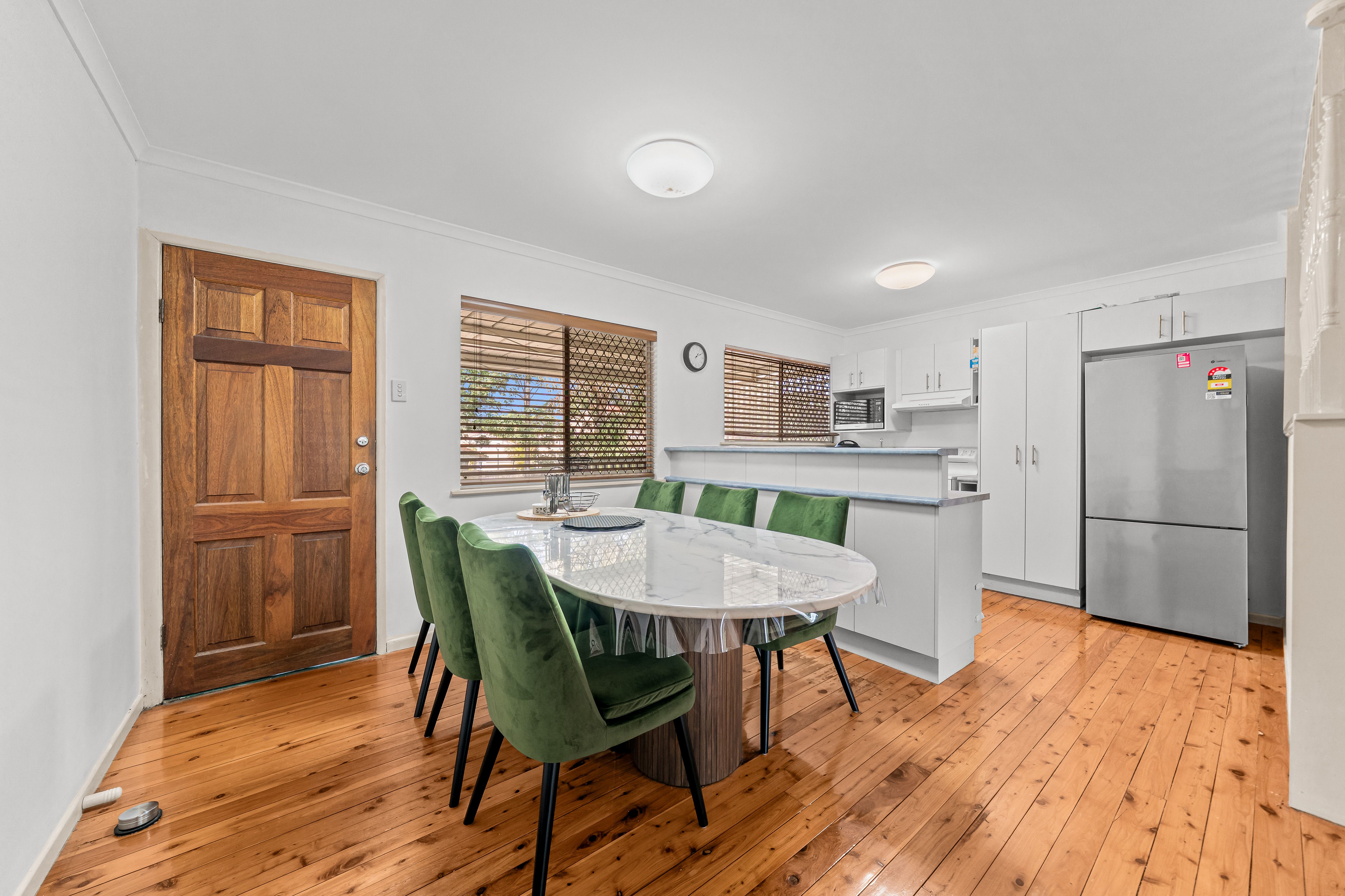 33 Mikaga Court — photo 6 of 16