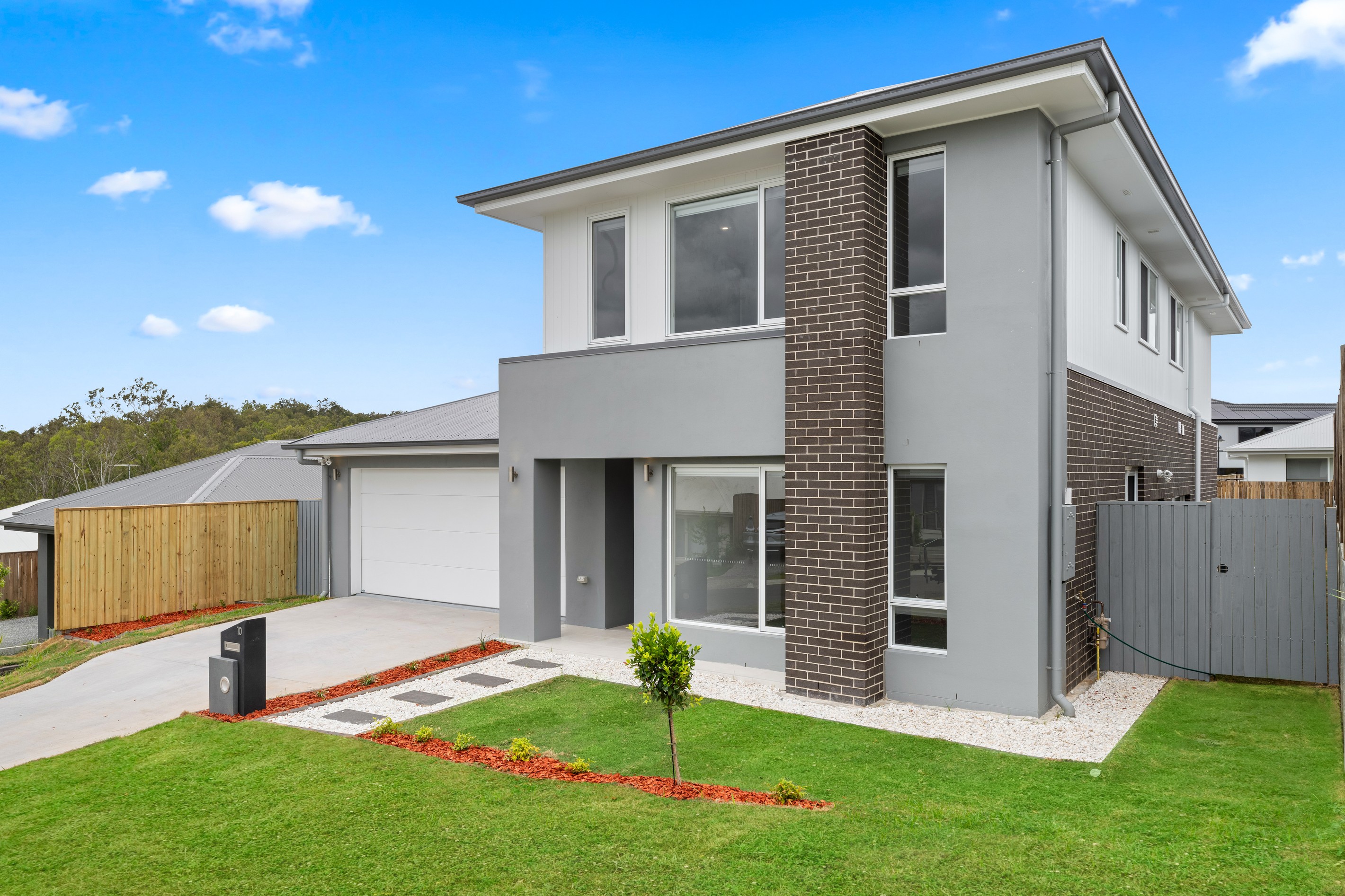 10 Harvey Way, South Ripley, QLD 4306