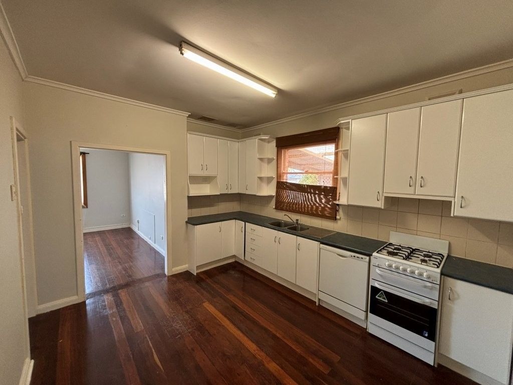 78 Newton Street — photo 8 of 12