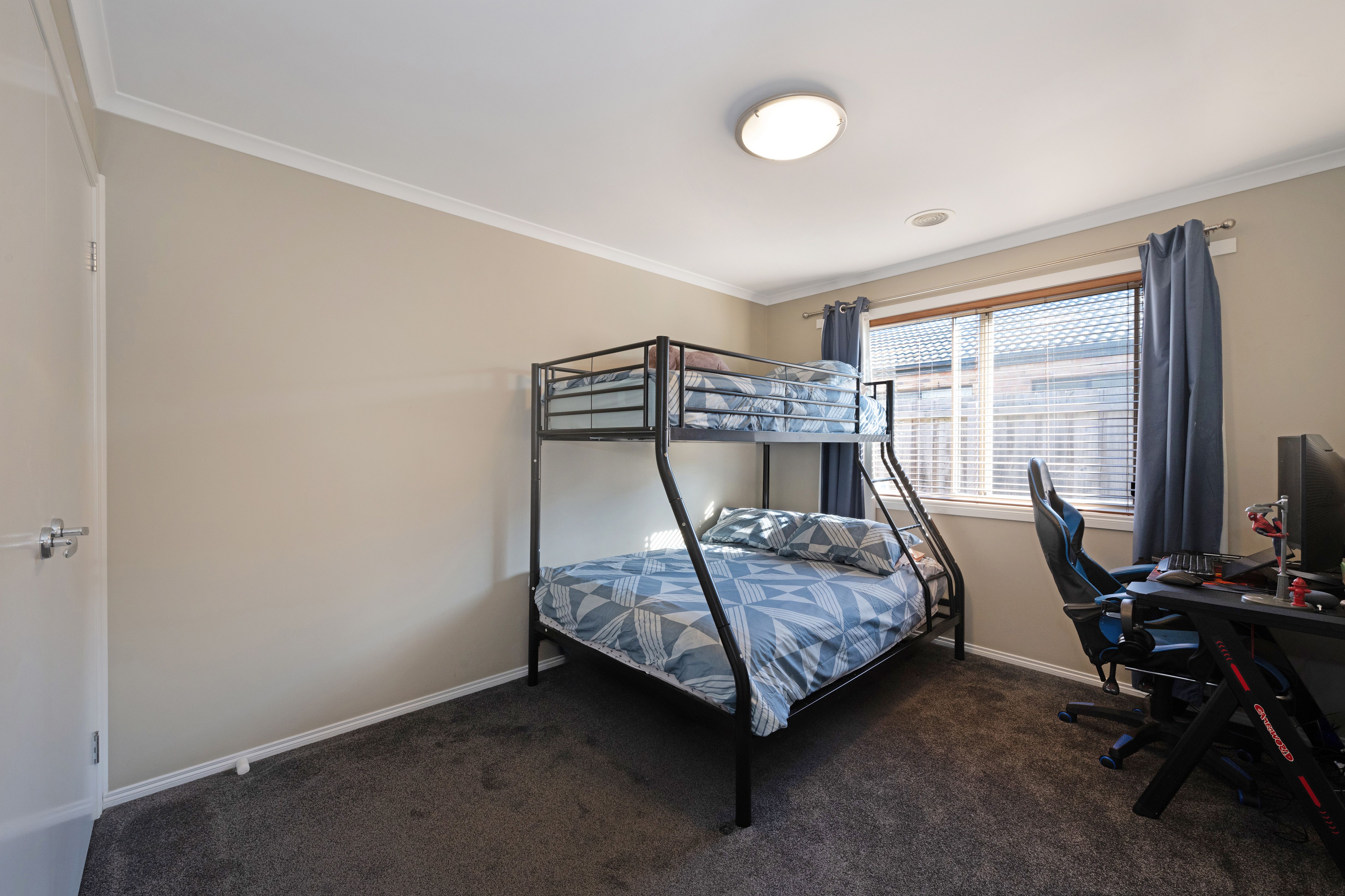 8 Dunroe Court — photo 13 of 17