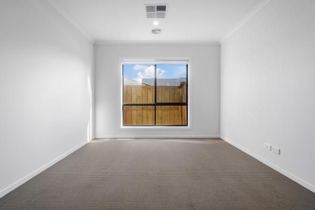 7 Midgard Road — photo 2 of 12