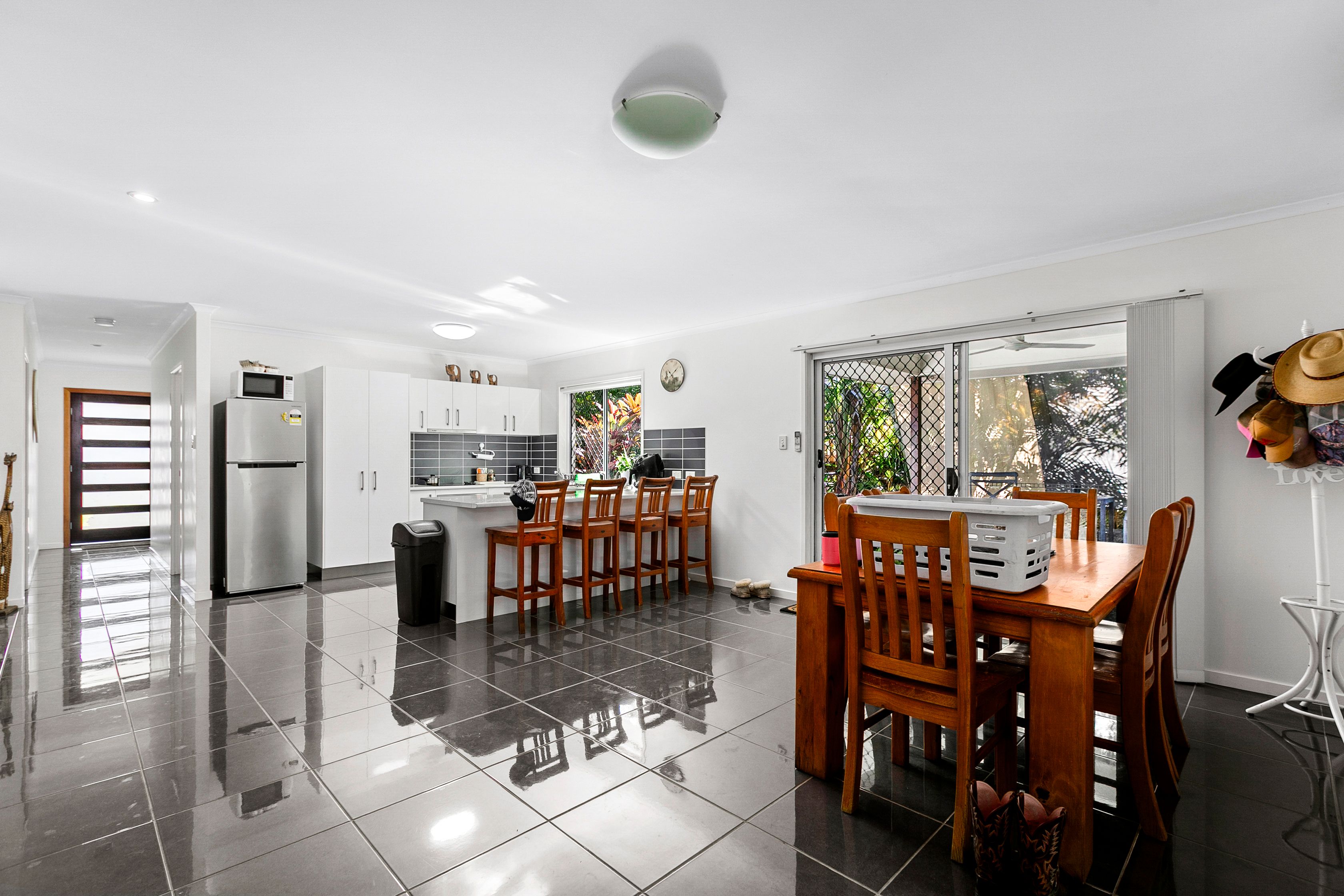 76 Palm Way — photo 4 of 11