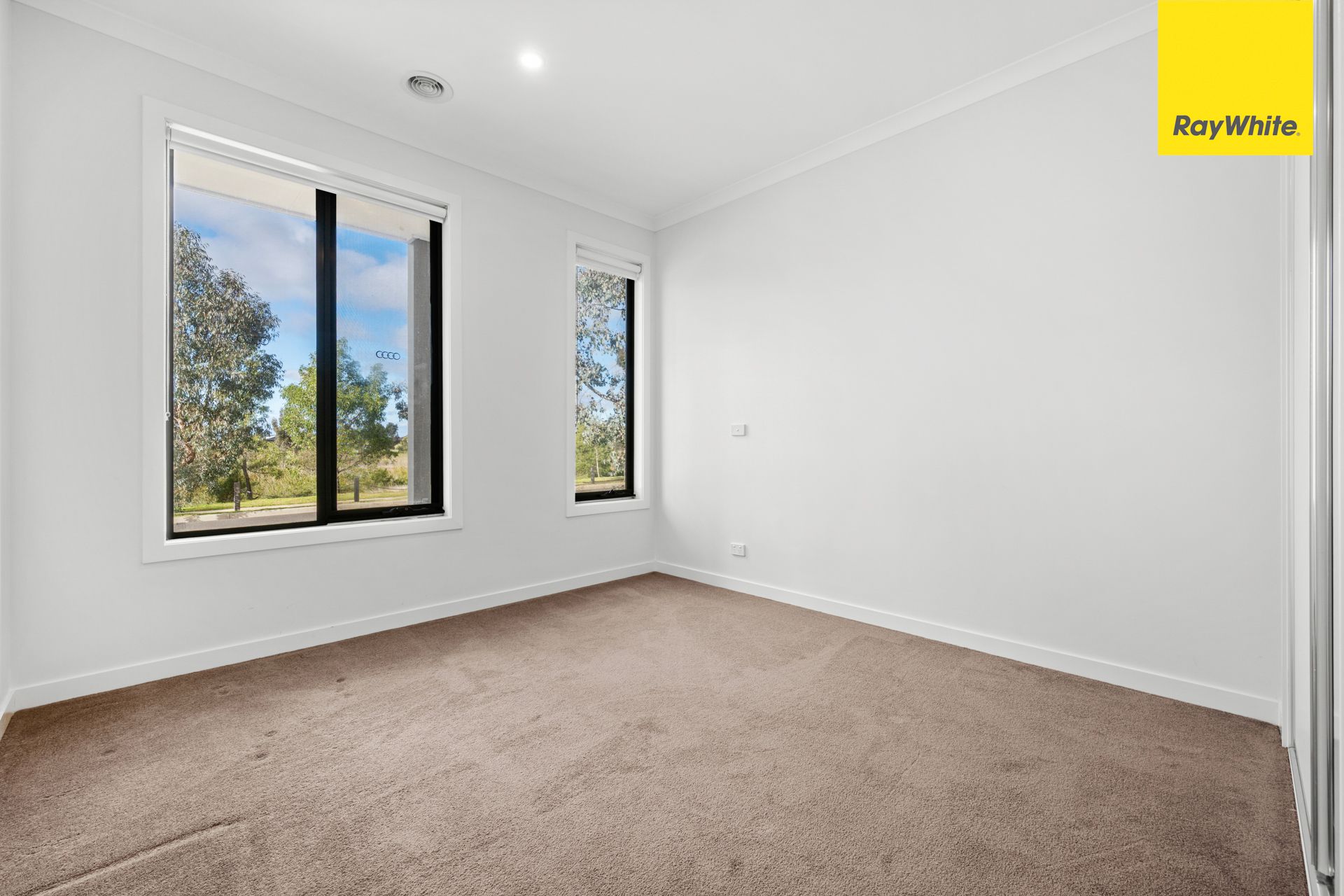 58 Fulham Crescent, THORNHILL PARK, VIC 3335