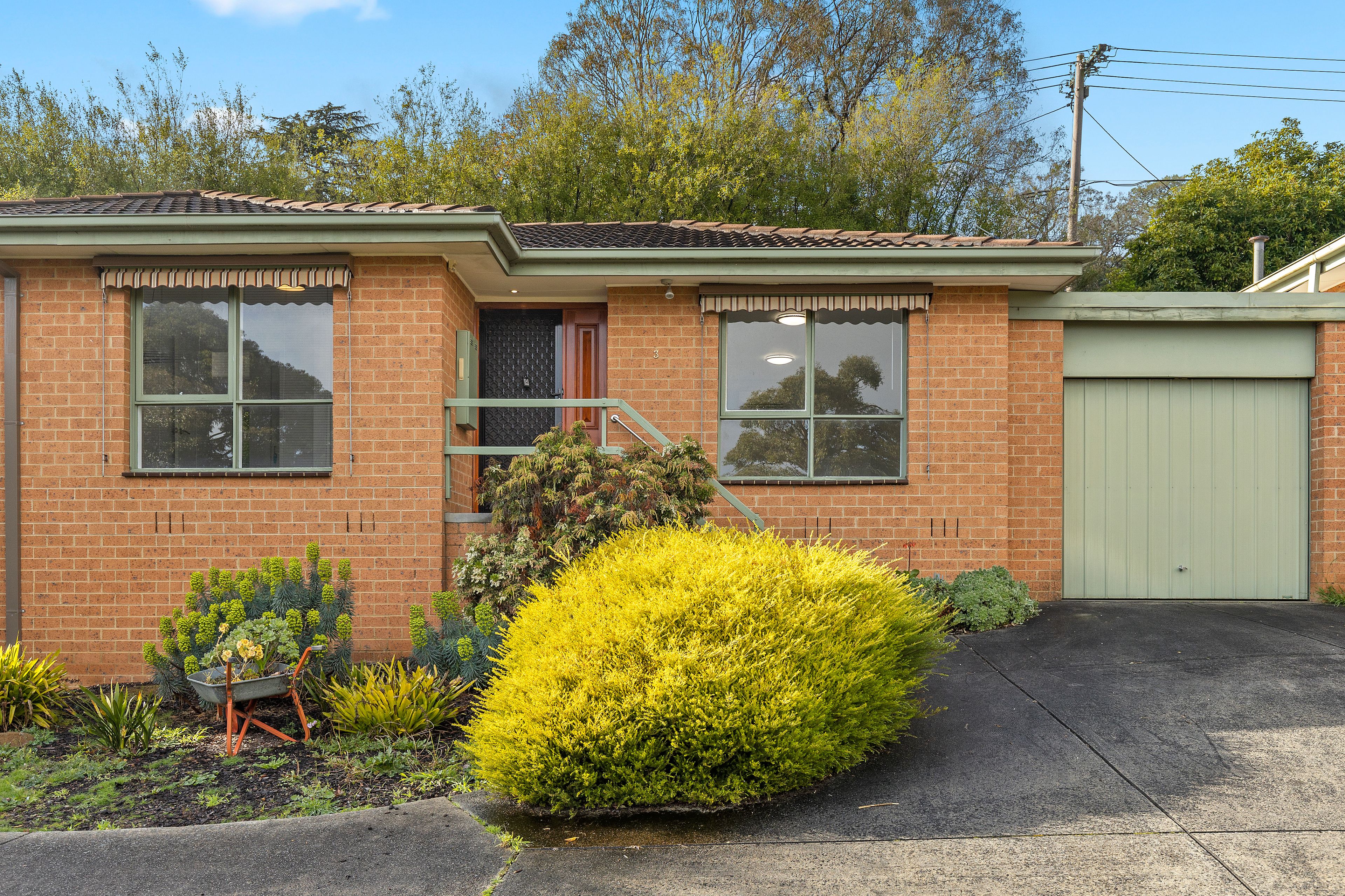 3/2 The Crescent, Ferntree Gully, VIC 3156 Sold Unit Ray White
