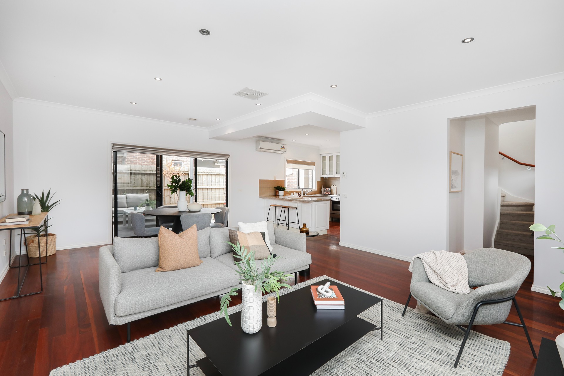 2/68 Corrigan Avenue, Brooklyn, VIC 3012