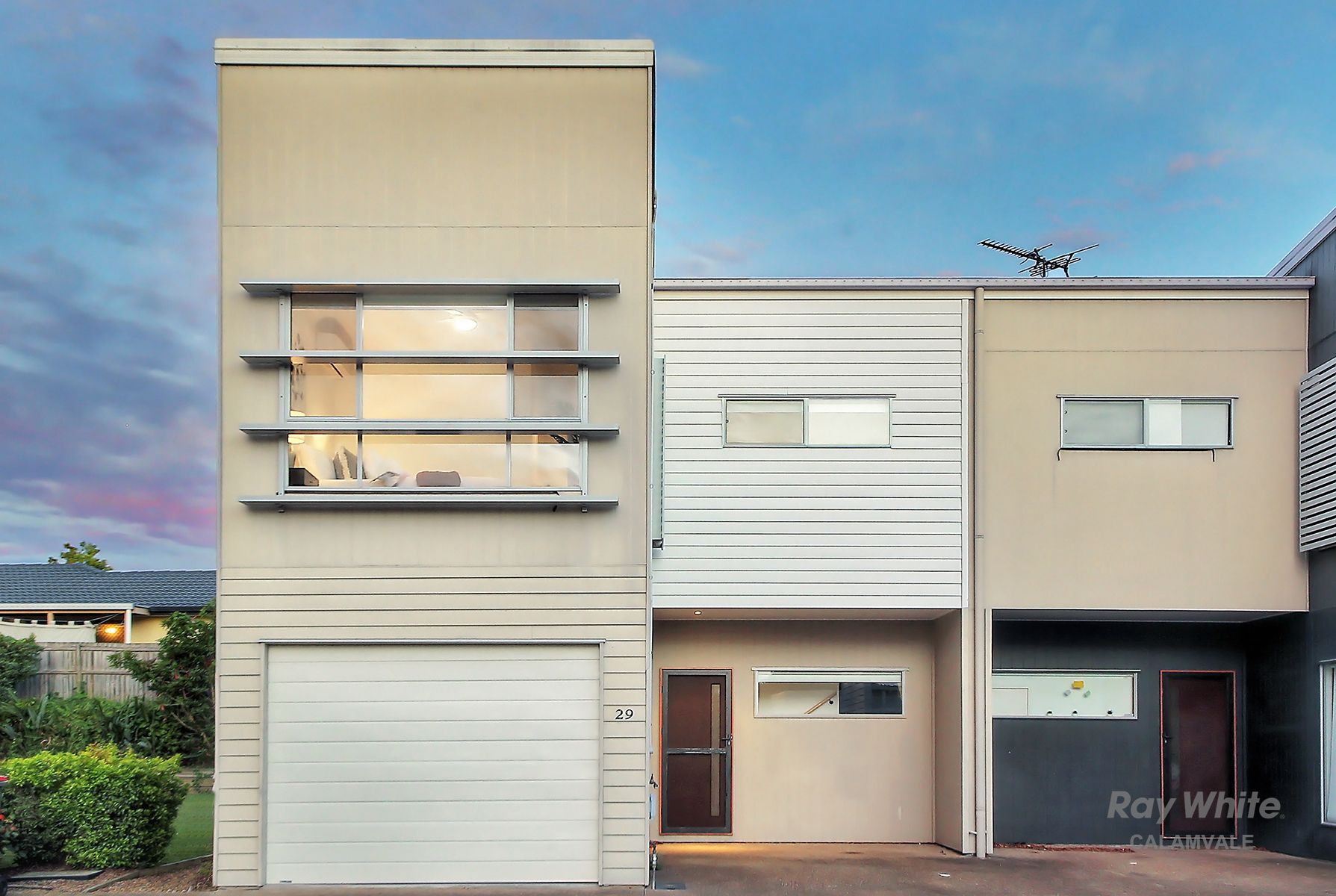 10 Lakewood Avenue, Parkinson QLD 4115