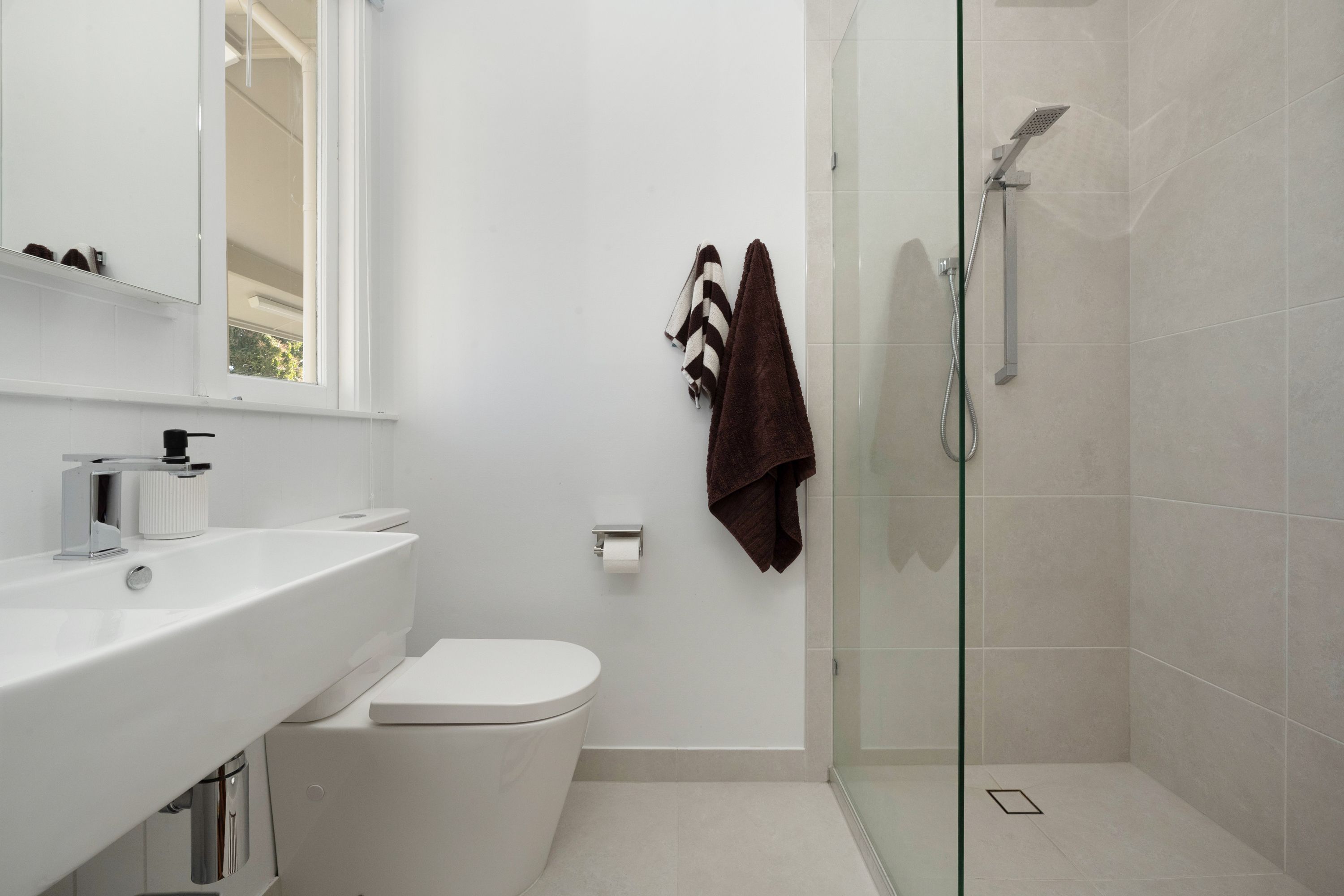 15 Lindsay Street — photo 11 of 23
