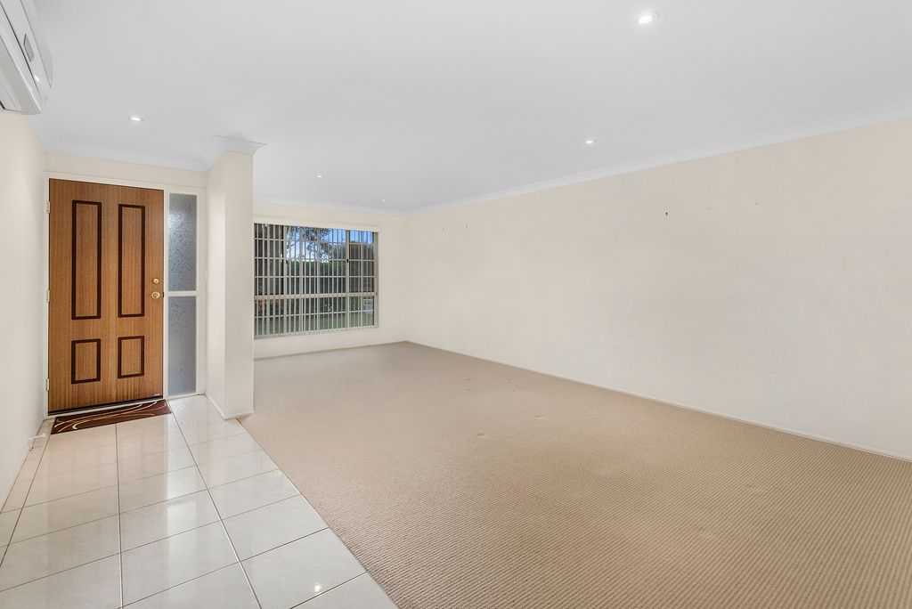 Unit 2/220A Alderley Street, Centenary Heights, QLD 4350