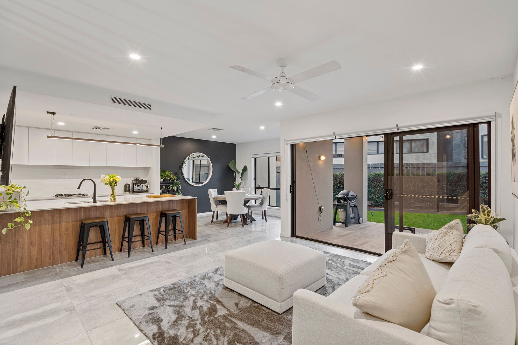 14/1 Flametree Circuit, Arundel, QLD 4214