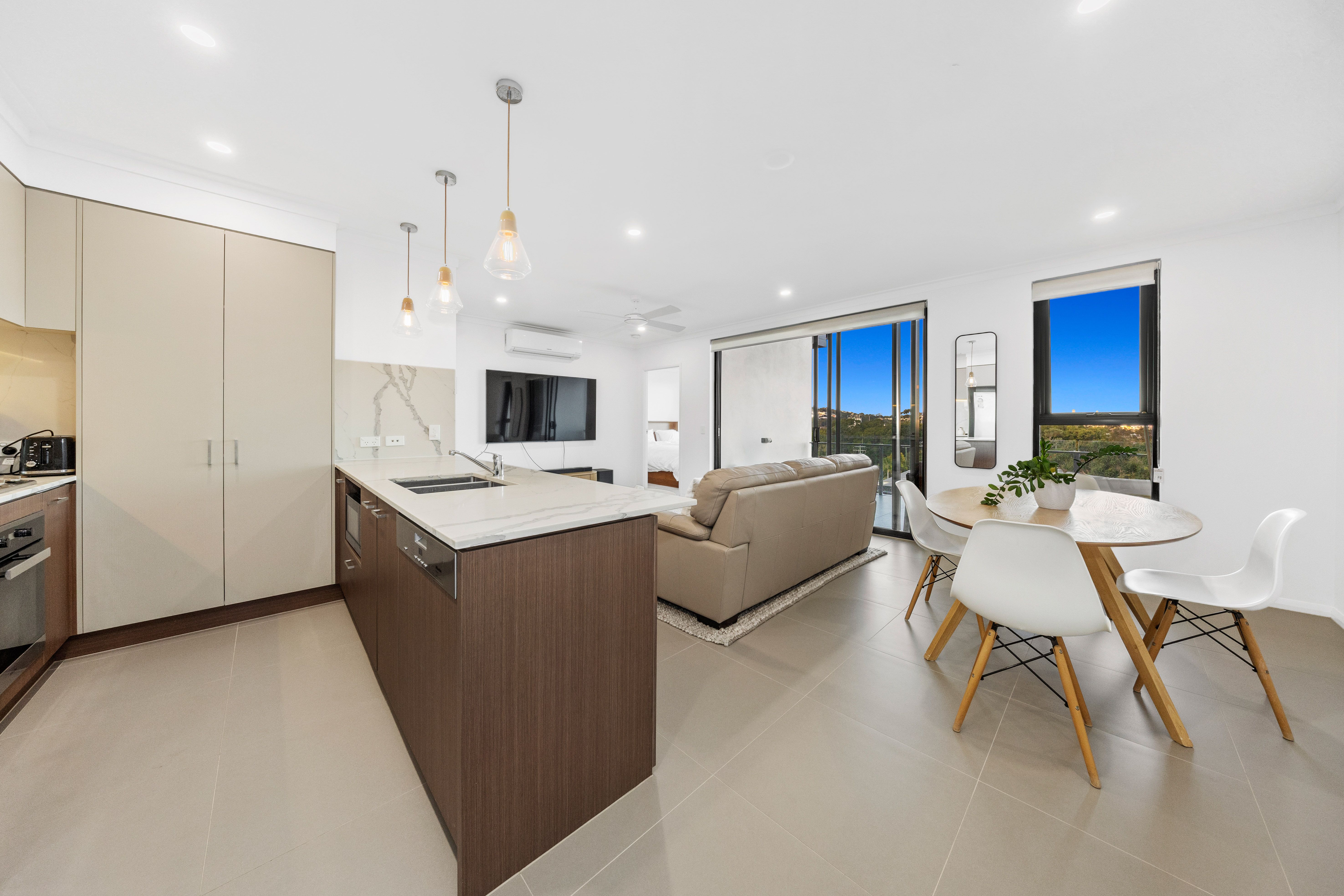 608/6 Algar Street — photo 3 of 16