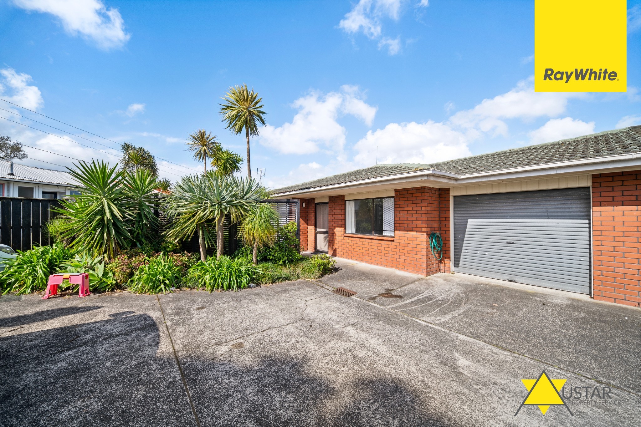 2/35 Buscomb Avenue, Henderson, Waitakere City
