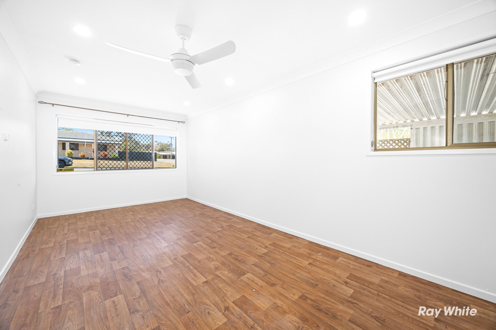 20 Robinson Street — photo 8 of 9