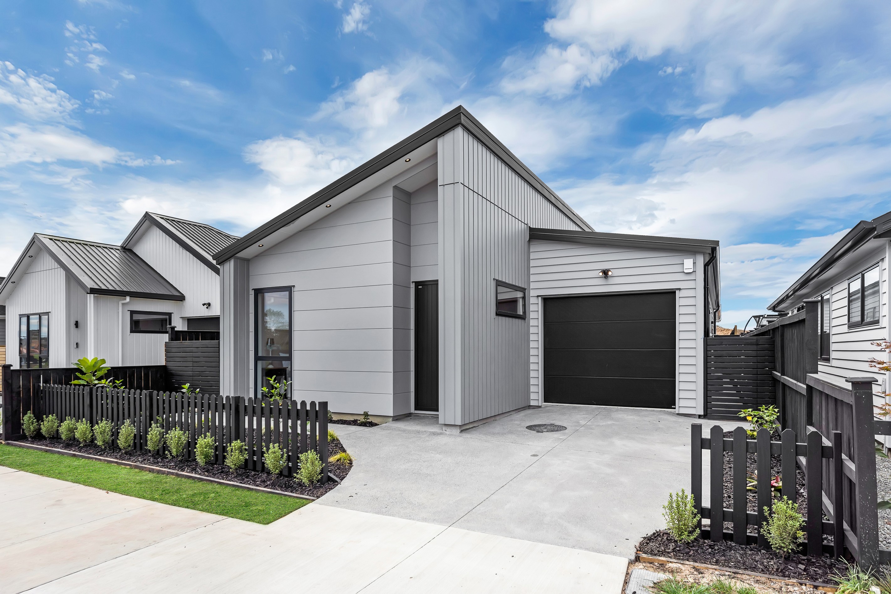 14 Tipu Crescent, Milldale, Rodney