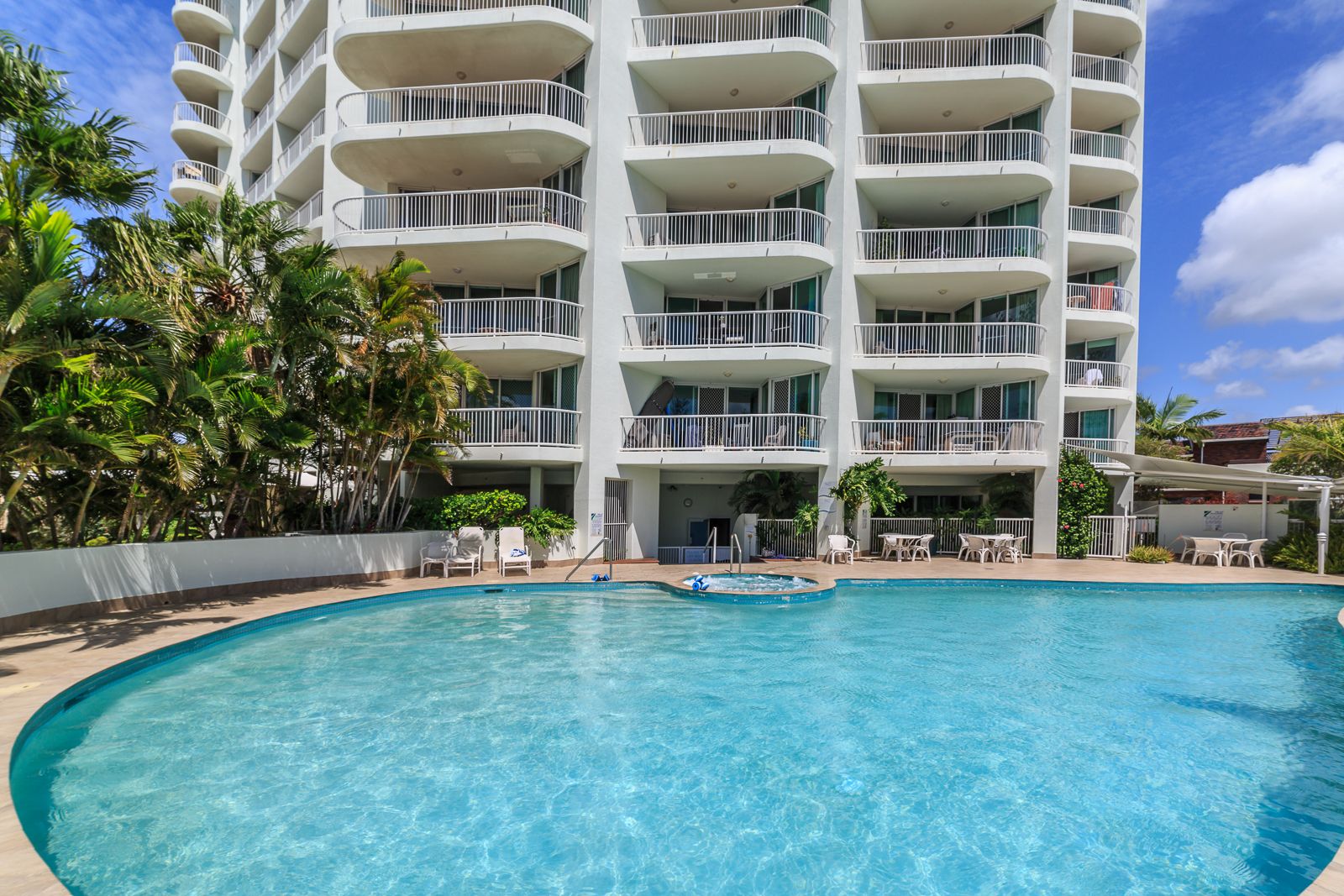 406/182-192 Marine Parade, Labrador, QLD 4215