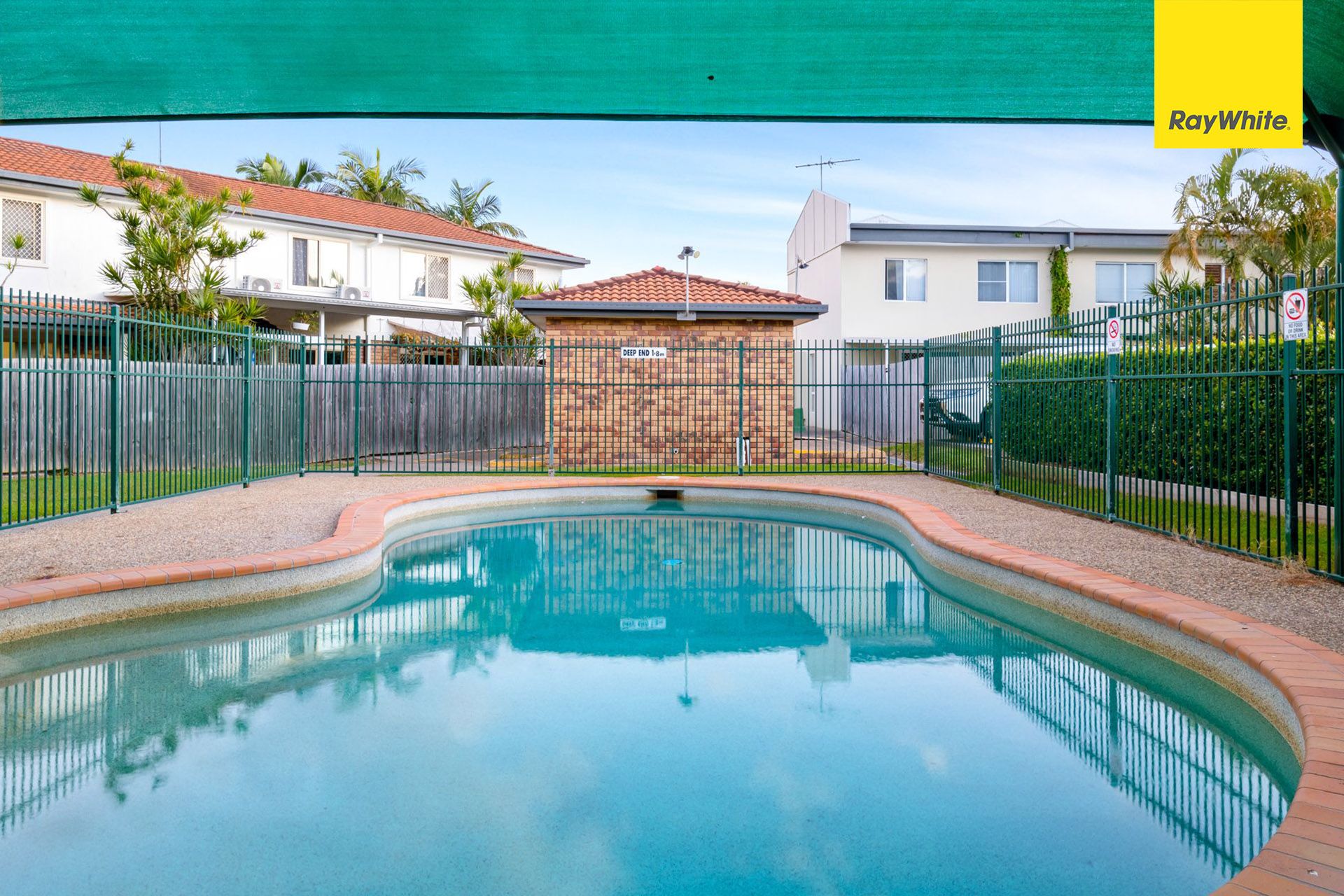 42/11 Allora Street — photo 8 of 11