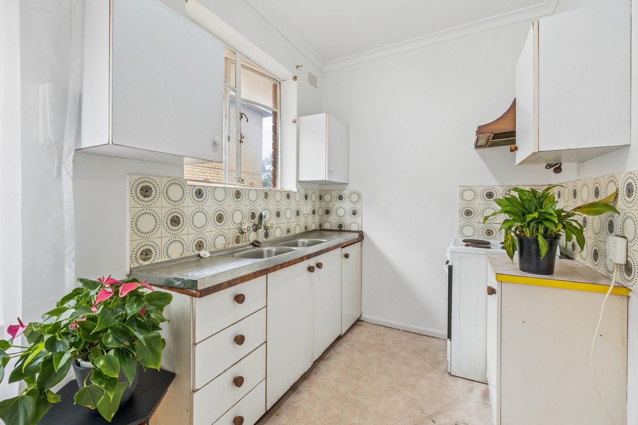 5/5 Parry Avenue — photo 4 of 10