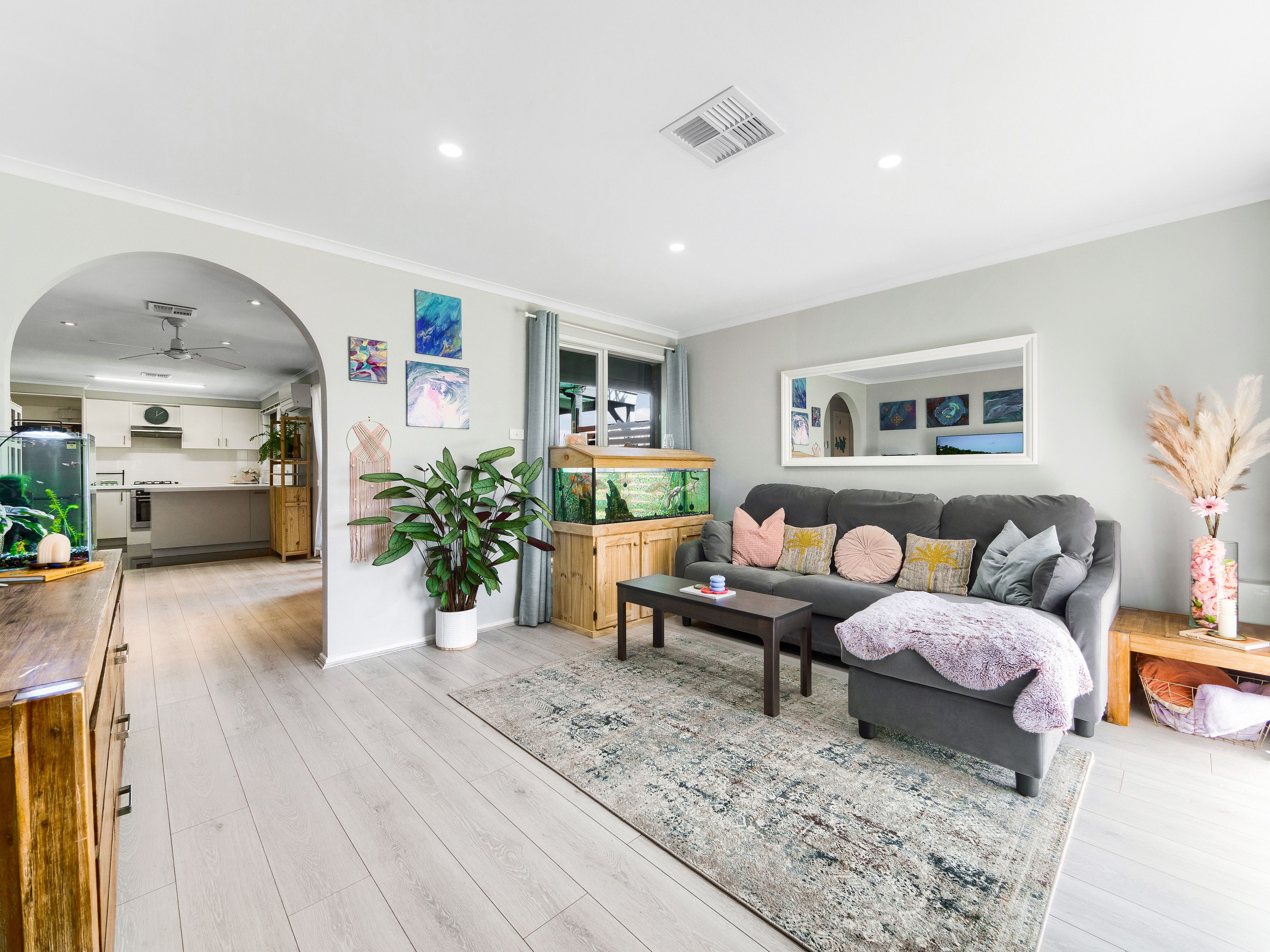 20 Navarre Drive, Cranbourne West, VIC 3977
