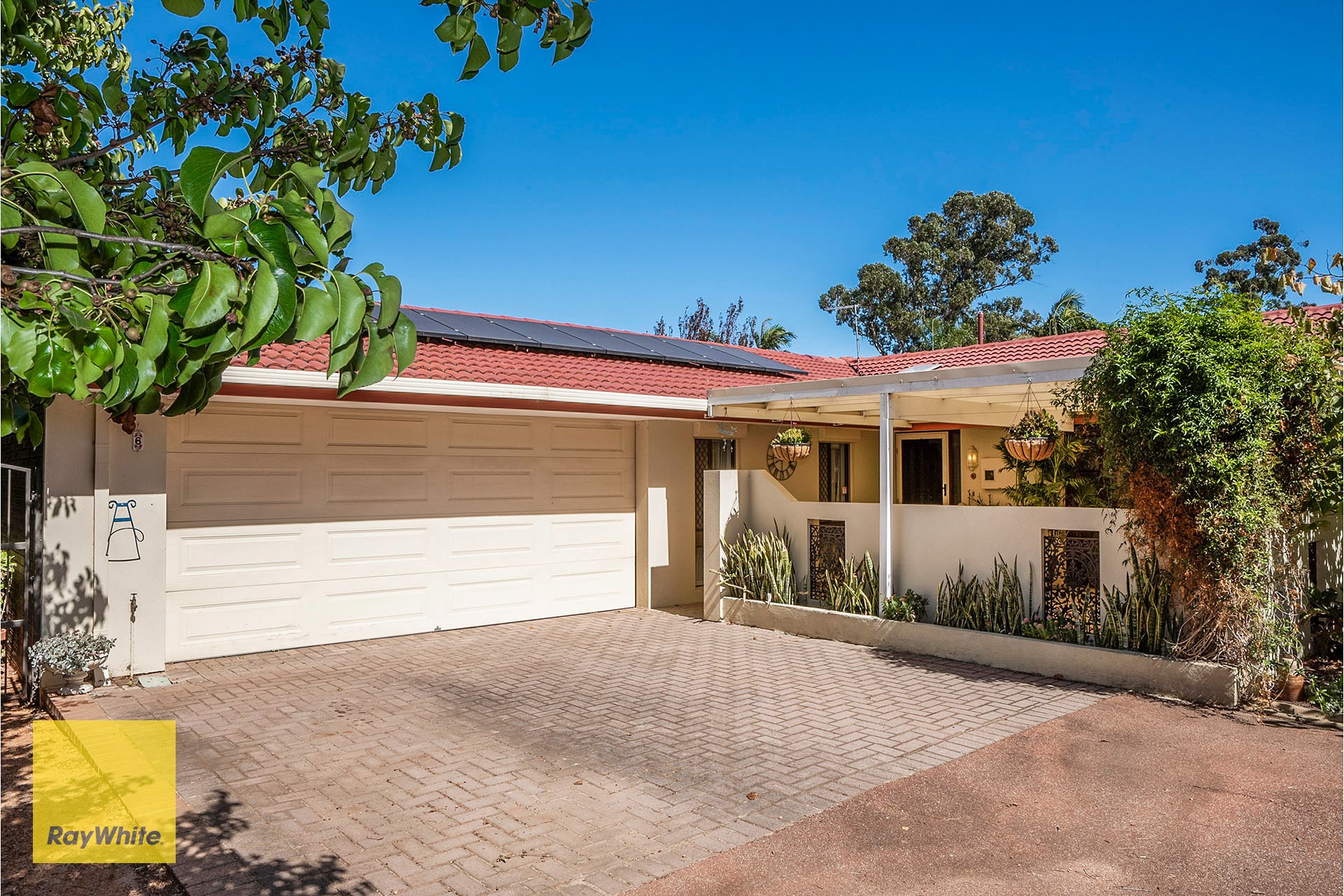 6 Alexander Close, Lesmurdie, WA 6076