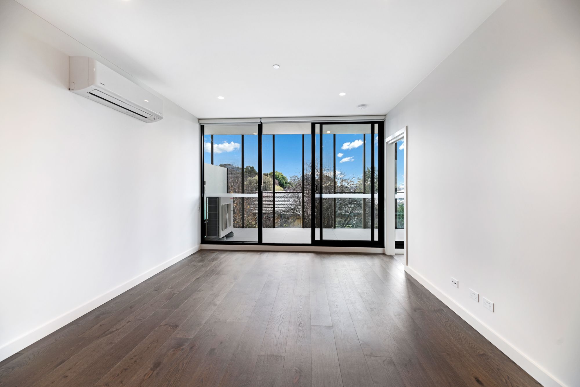 111/89 Atherton Road, Oakleigh, VIC 3166