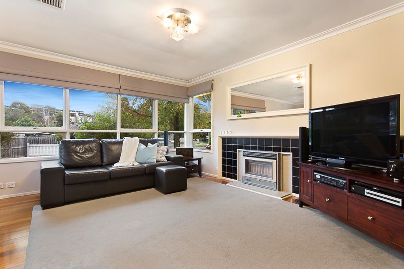 8 Akuna Avenue, Notting Hill, VIC 3168