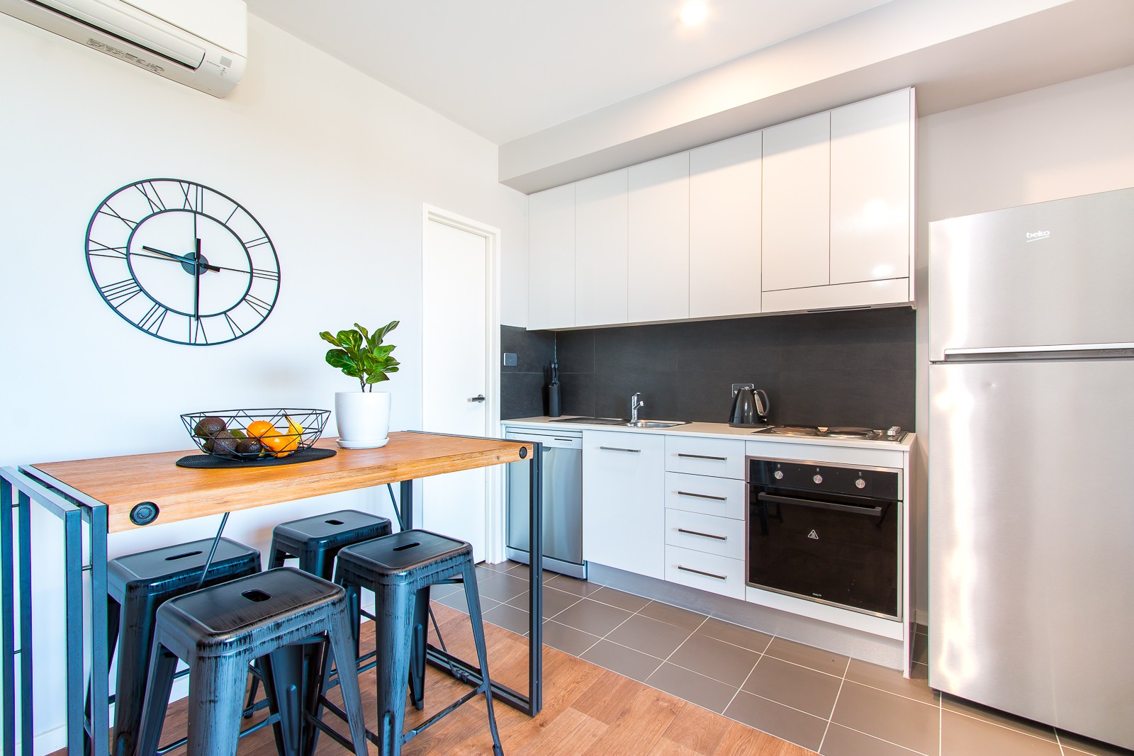 500/6-8 Charles Street, Charlestown, NSW 2290