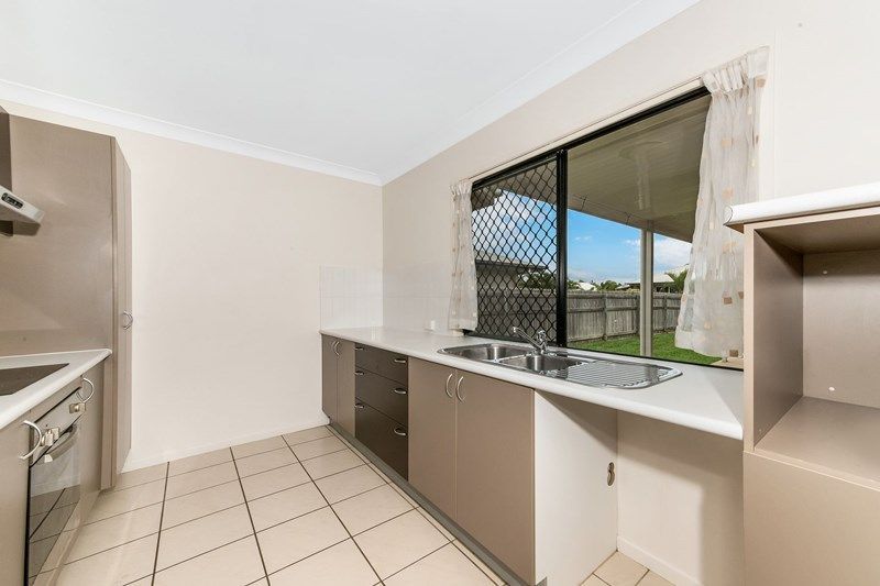 6 Romboli Court — photo 2 of 6