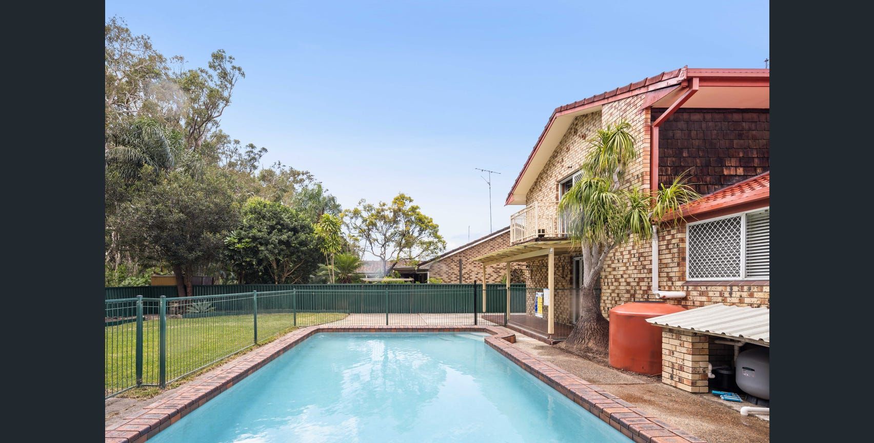 27 Bittern Avenue, Burleigh Waters QLD 4220