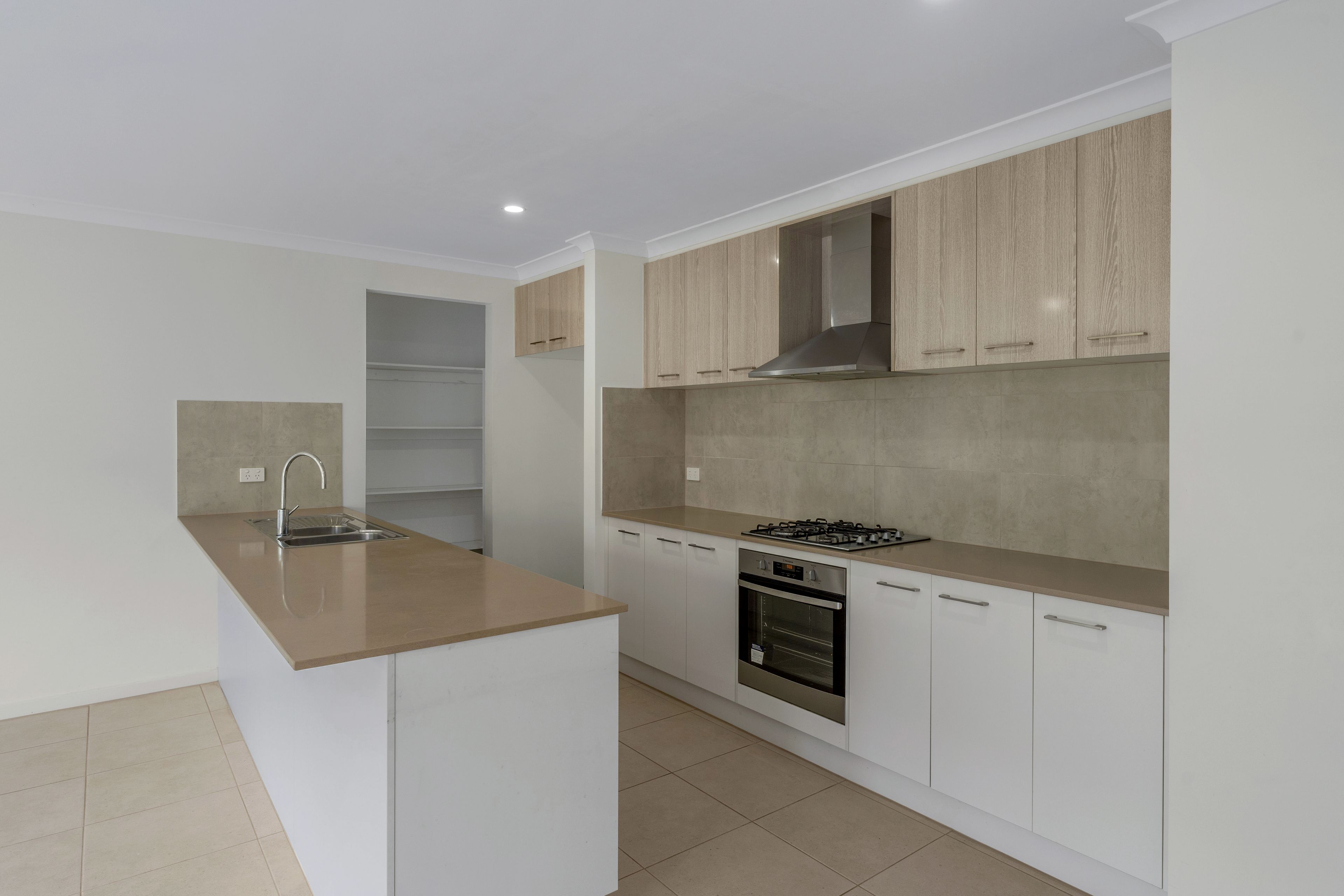 13 Nyanda Grove, Werribee, VIC 3030