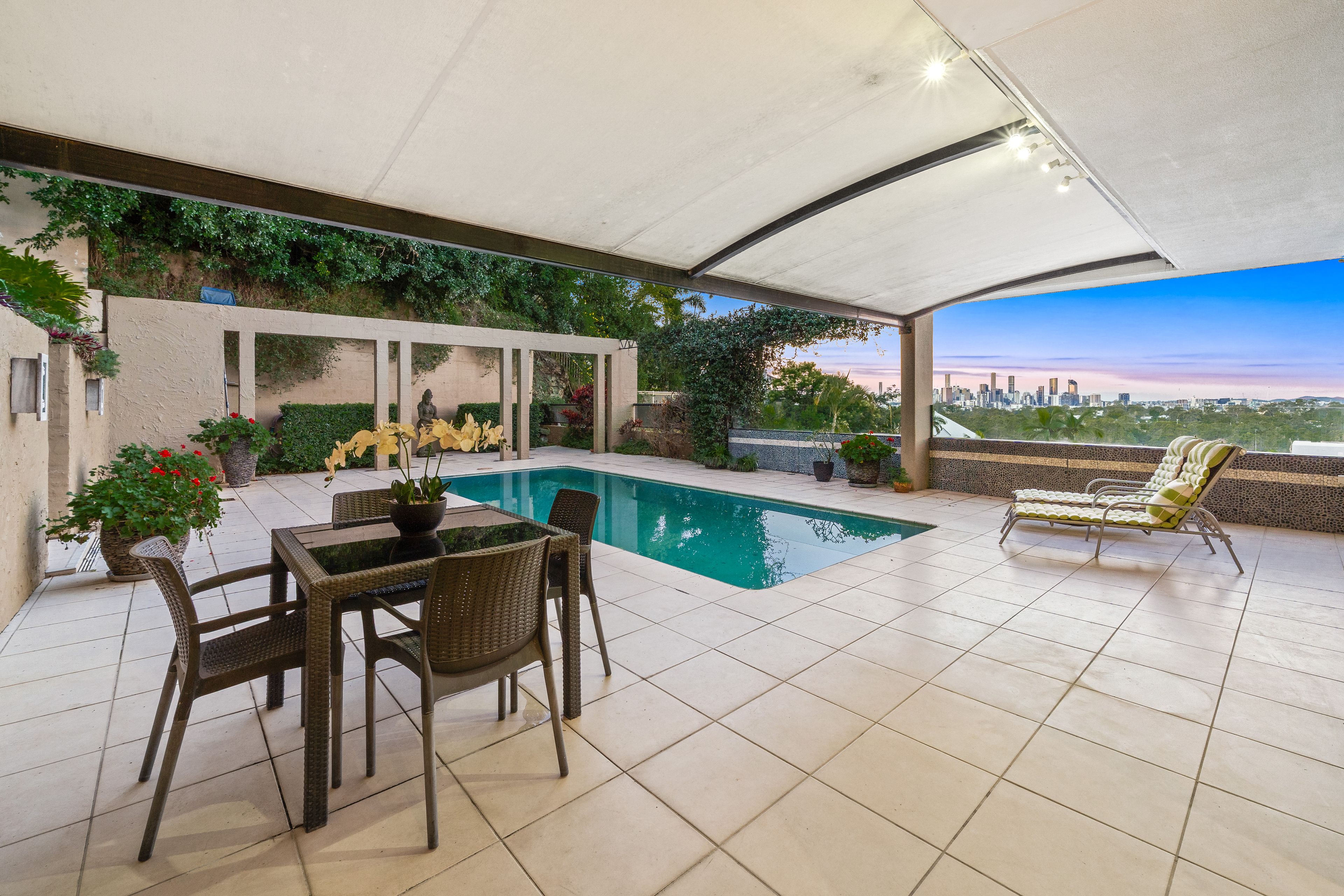 4/1 Golden Orchid Close, Bardon, QLD 4065