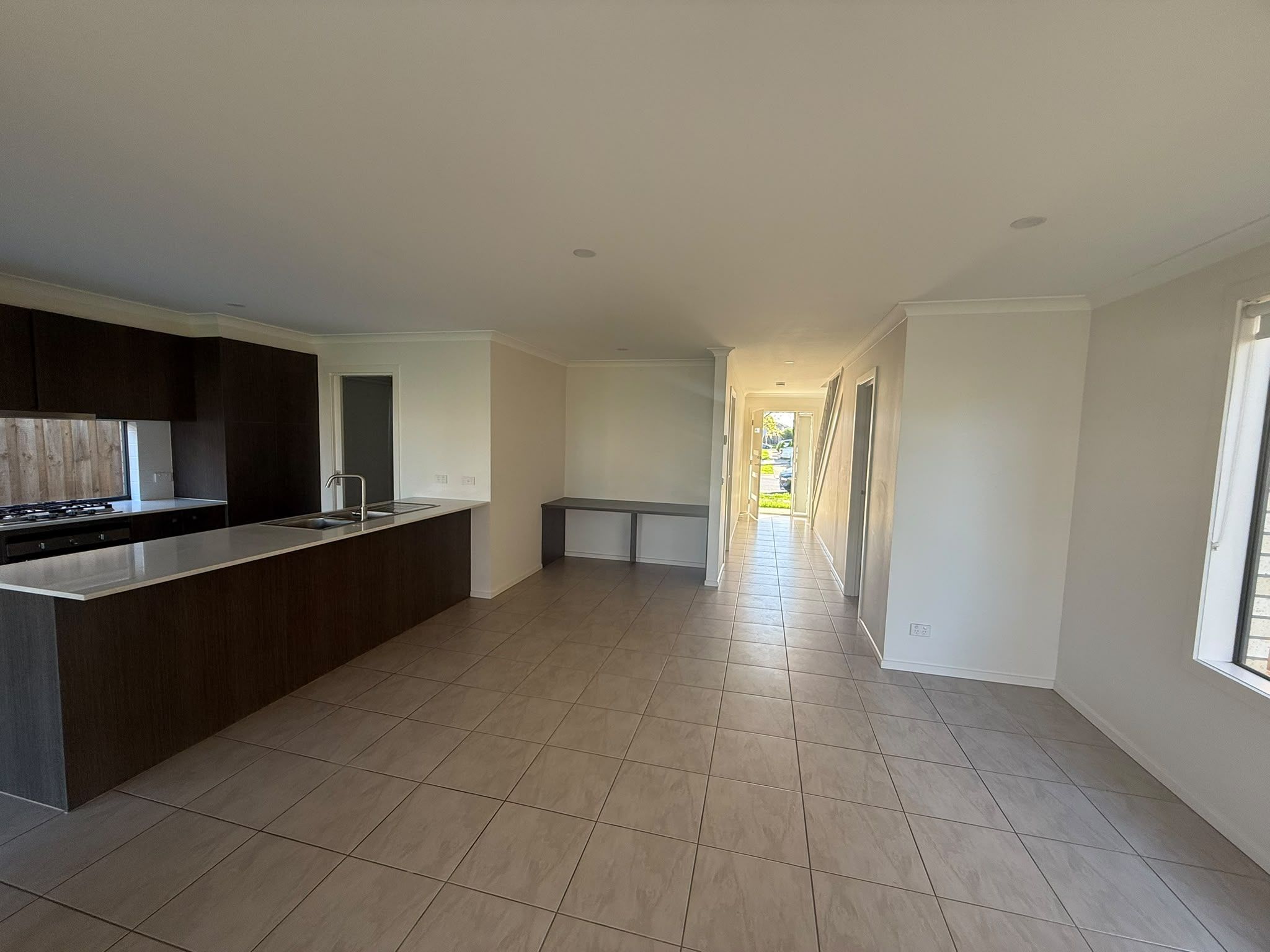 12 Arnott Street — photo 4 of 13