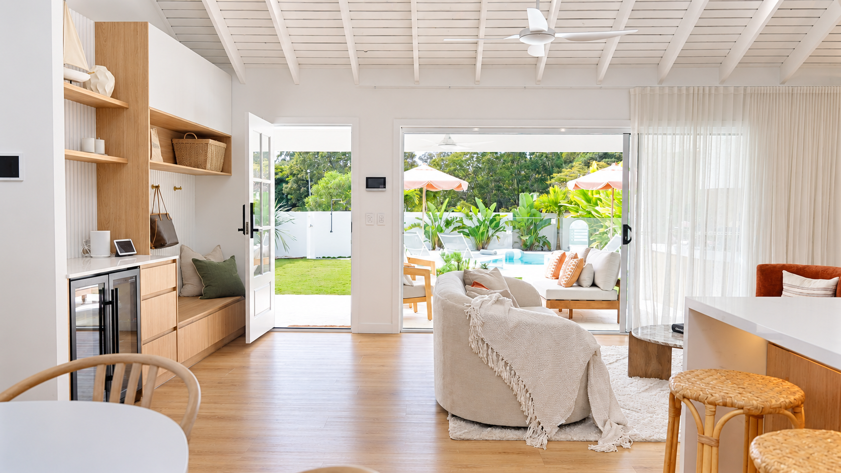 42 Mountain View Avenue, Burleigh Waters, QLD 4220